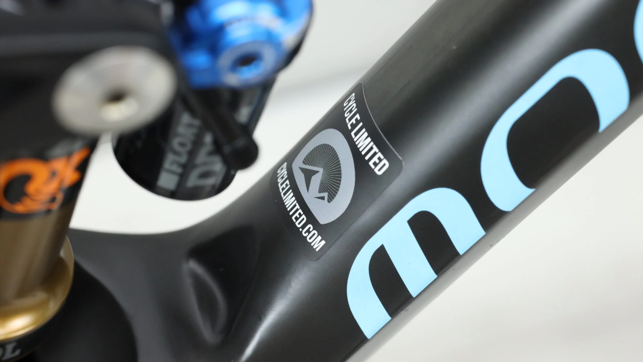 Mondraker Foxy Carbon RR SL  Mountain Bike - 2018, Medium - Image 3