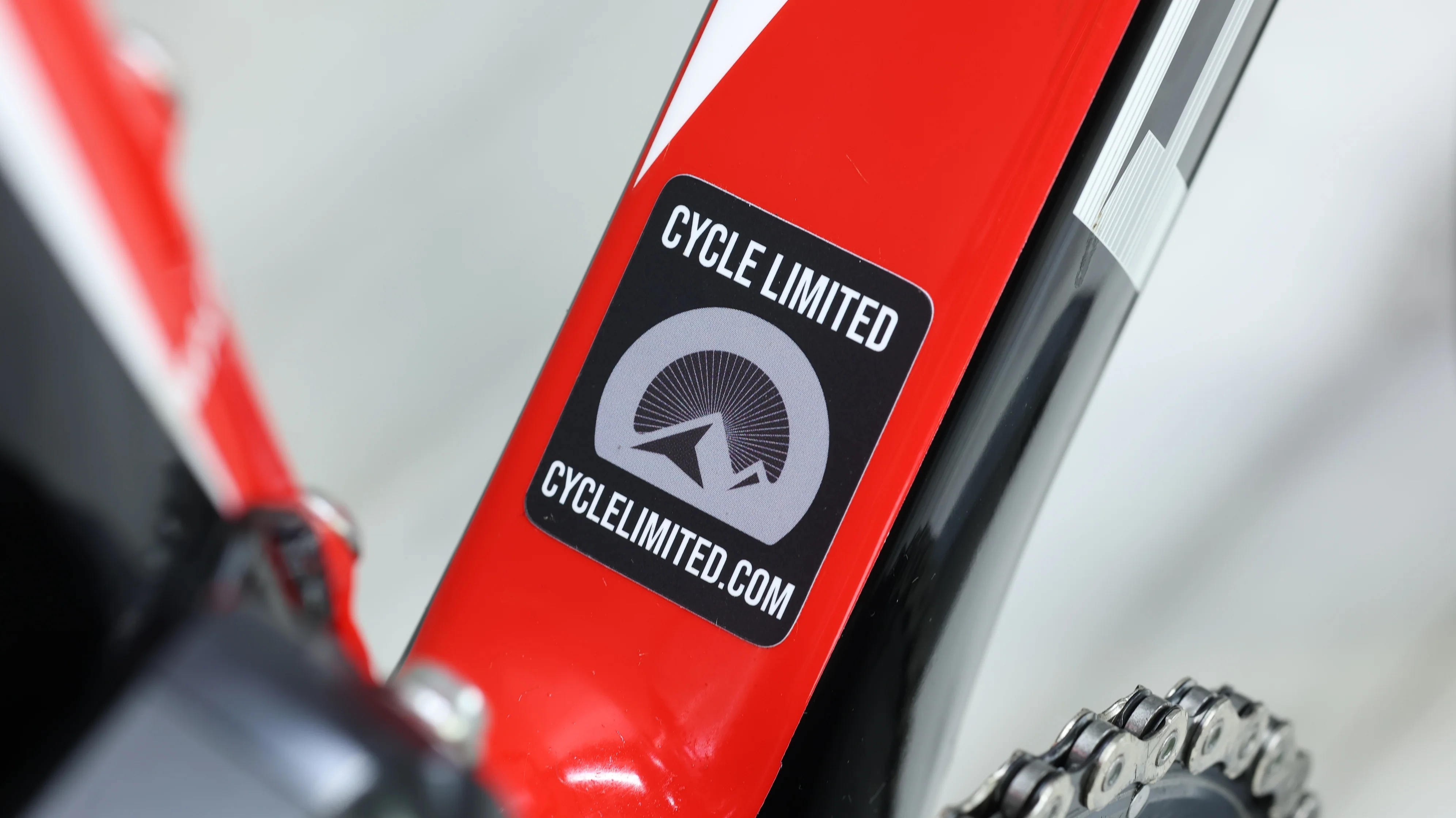 2018 Pinarello Dogma F8 Ultegra Di2 Road Bike - 51.5cm - Image 3