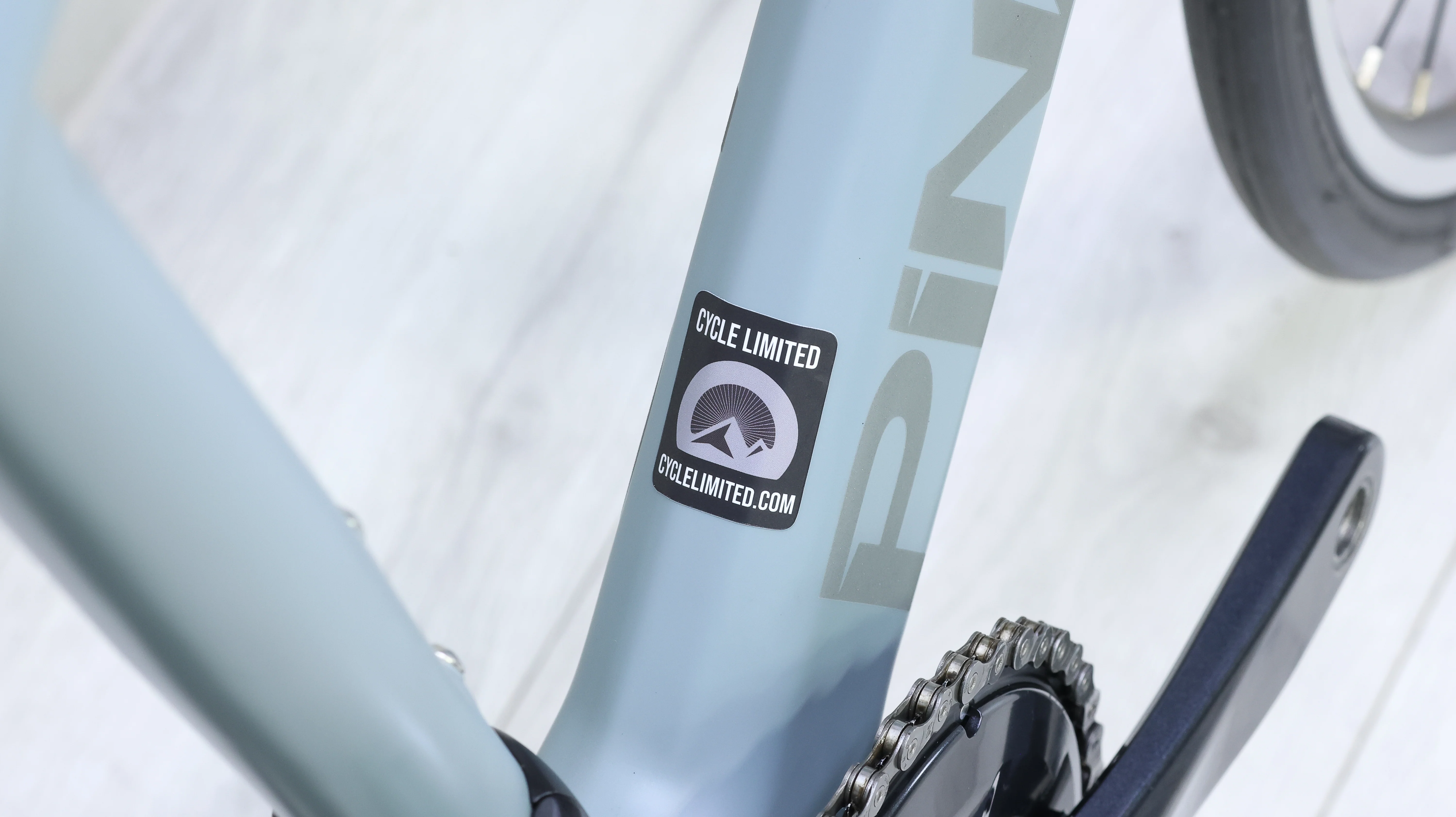Pinarello Treviso Carbon Disk Hybrid Bike - 2018, Medium - Image 3