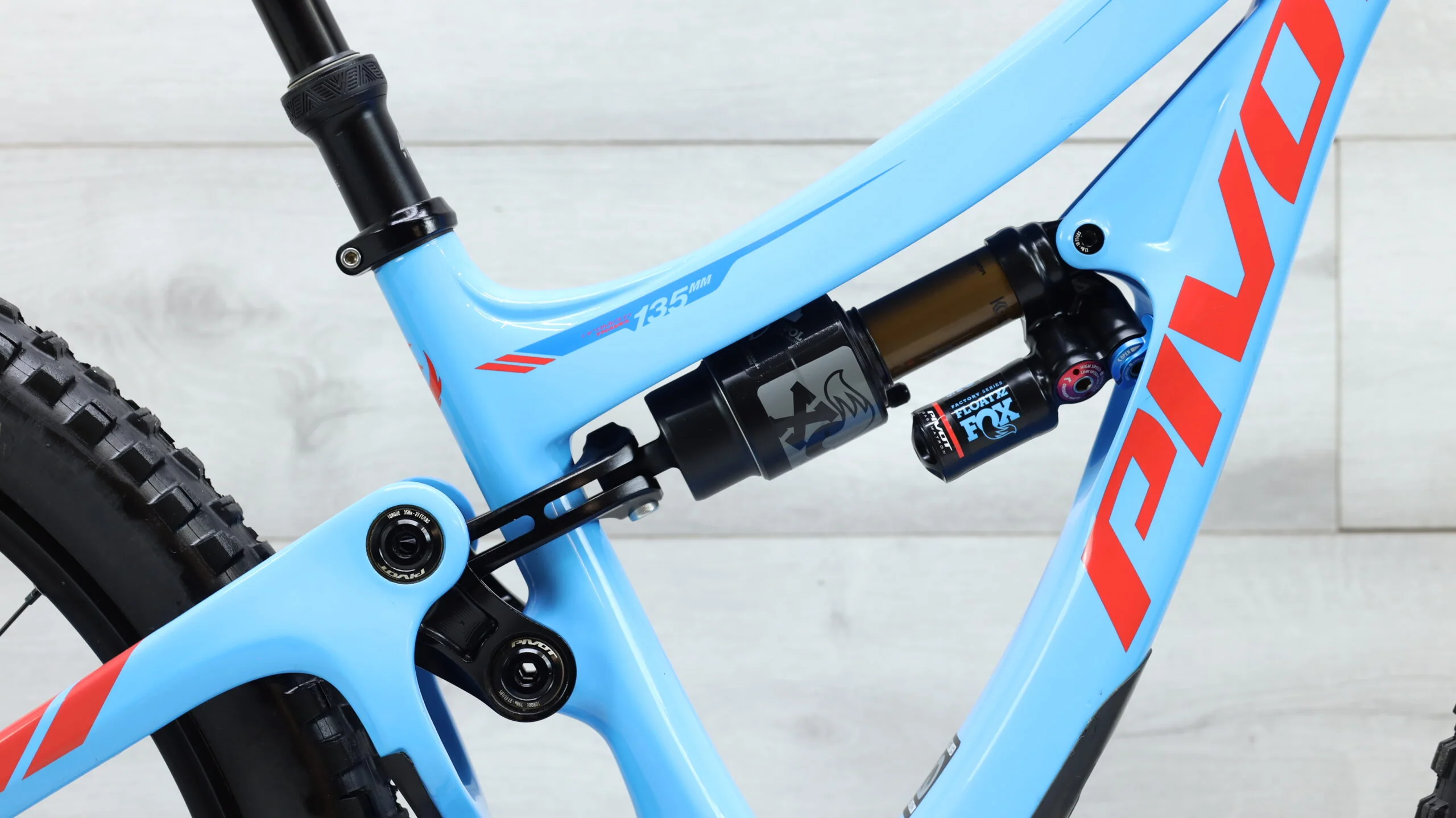 2018 Pivot Switchblade Pro Mountain Bike - X-Small - Image 7