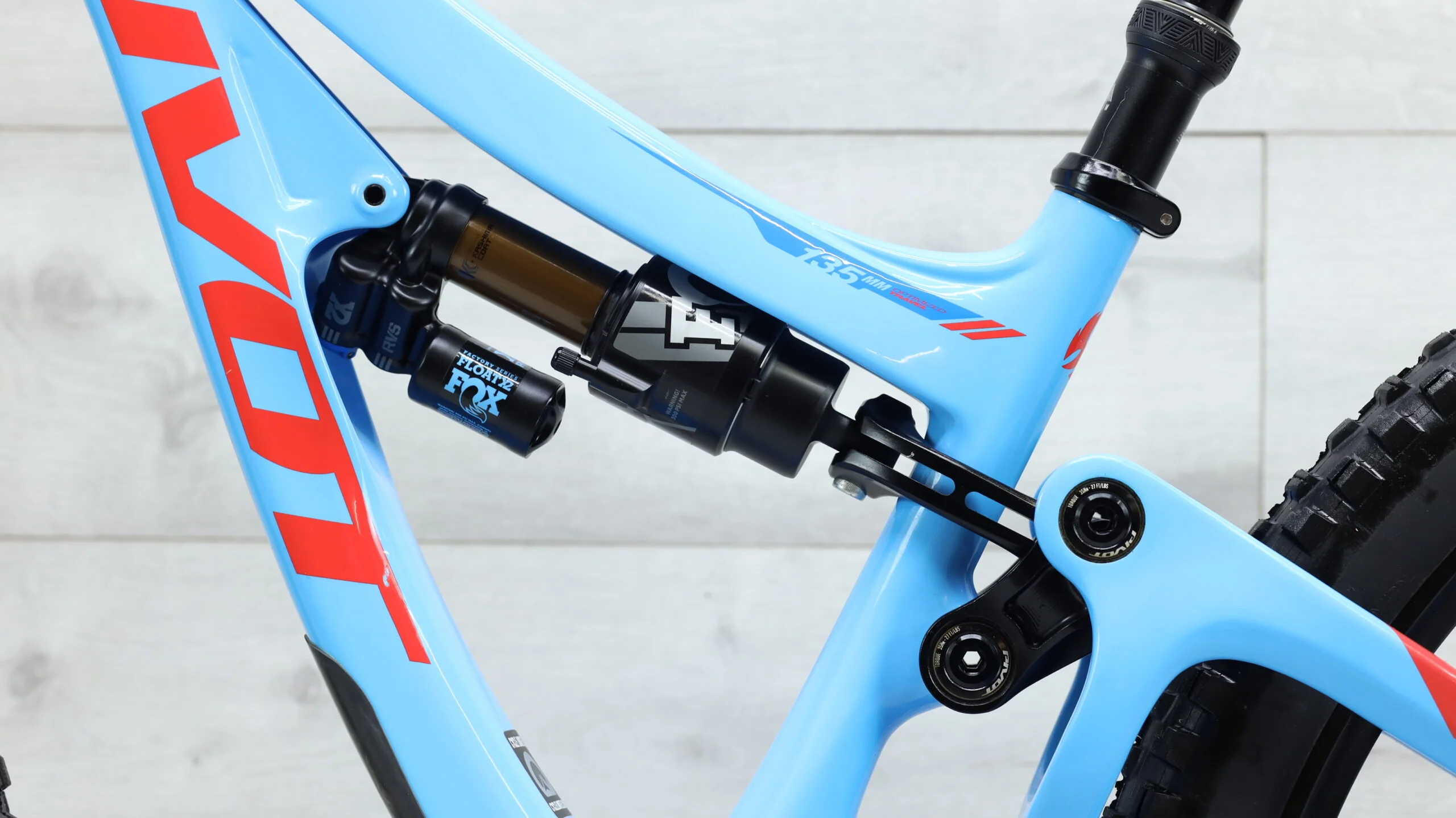 2018 Pivot Switchblade Pro Mountain Bike - X-Small - Image 8