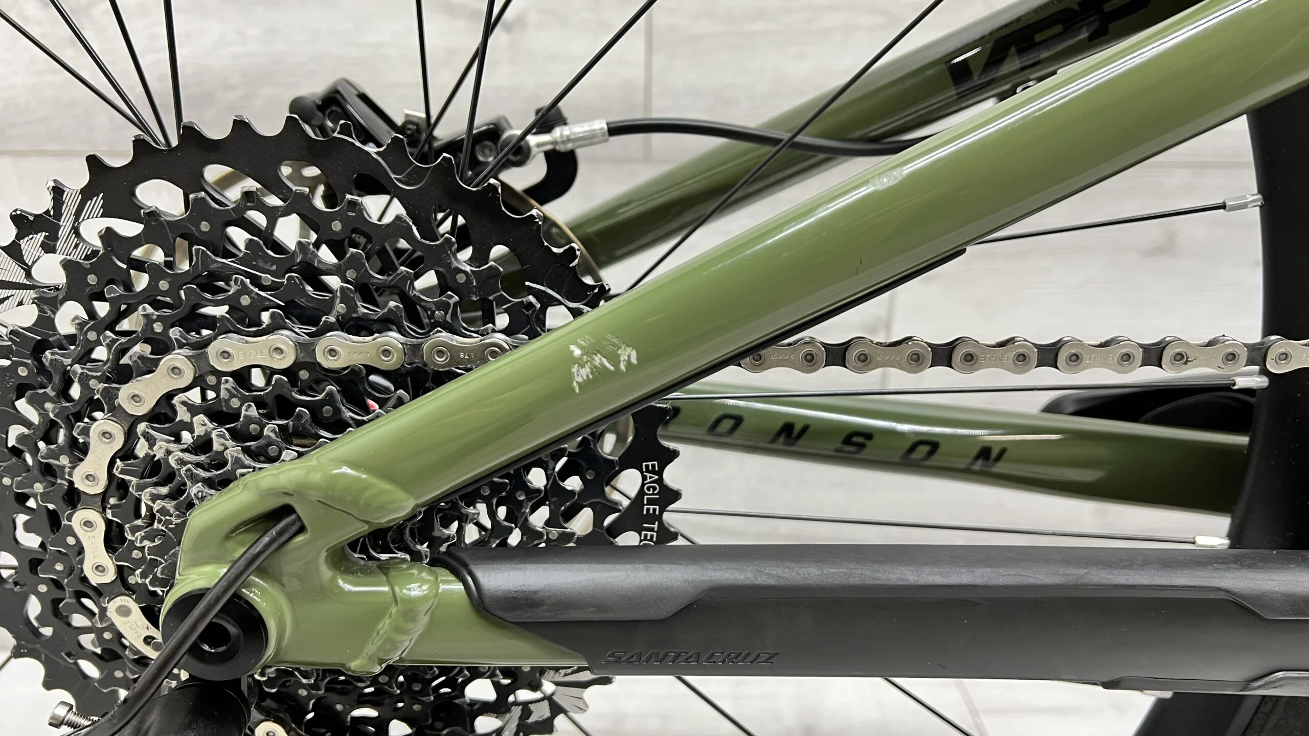 2018 Santa Cruz Bronson Mountain Bike - Large - Image 12