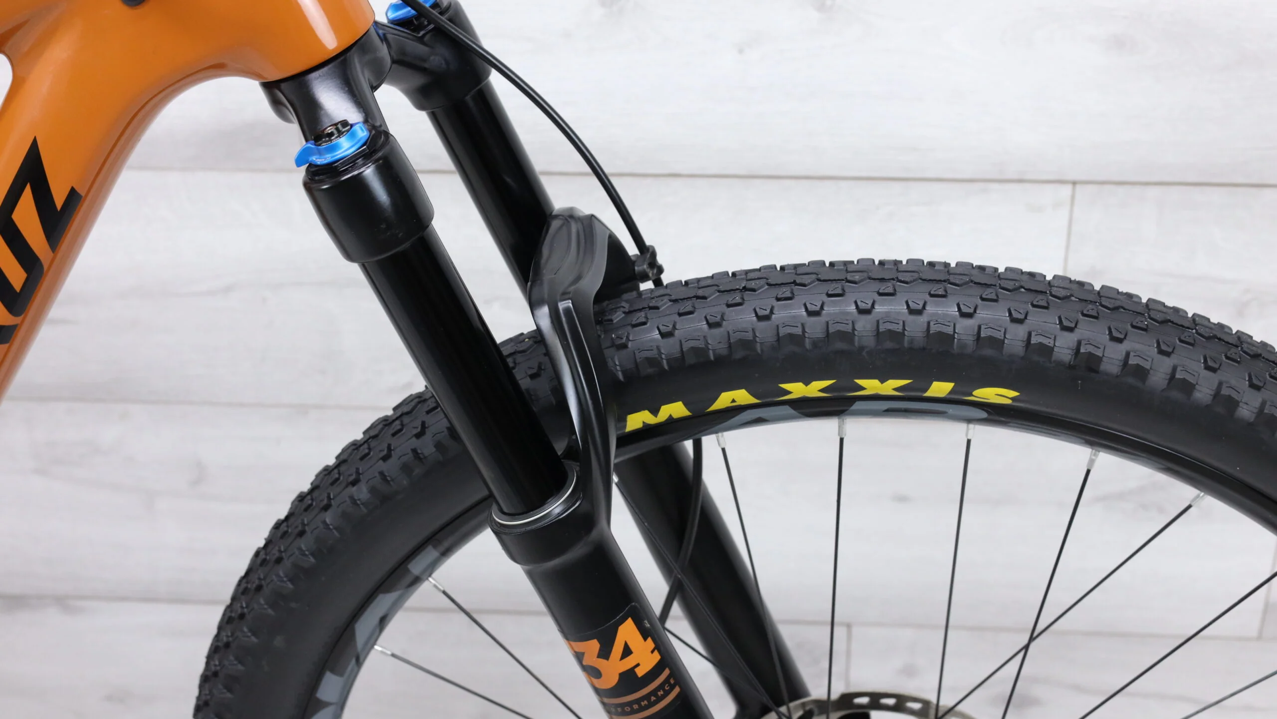 2018 Santa Cruz Tallboy 29 XE Carbon C Mountain Bike - Large - Image 7