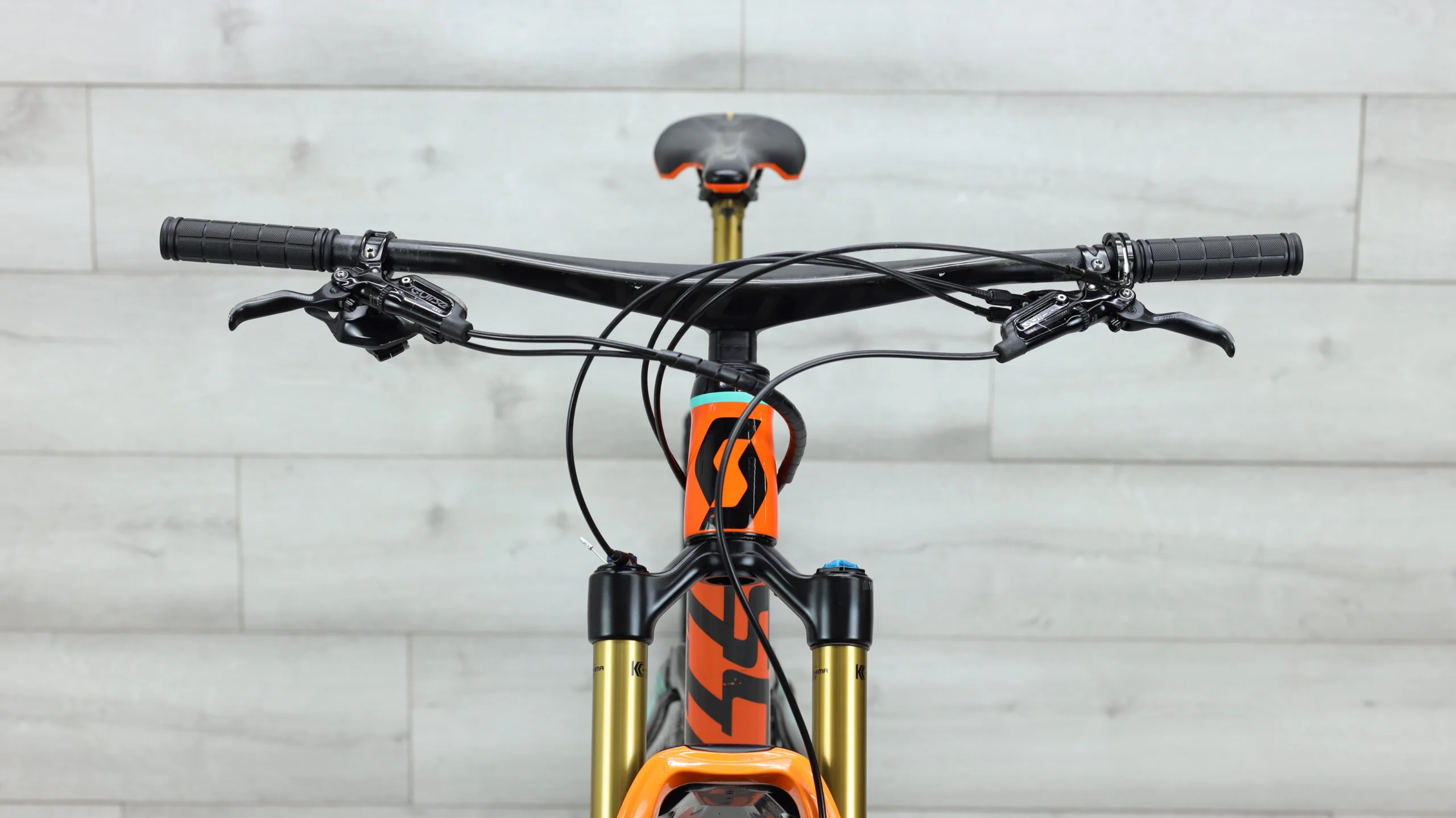 2018 Scott Genius 700 Tuned Mountain Bike - Large - Image 11