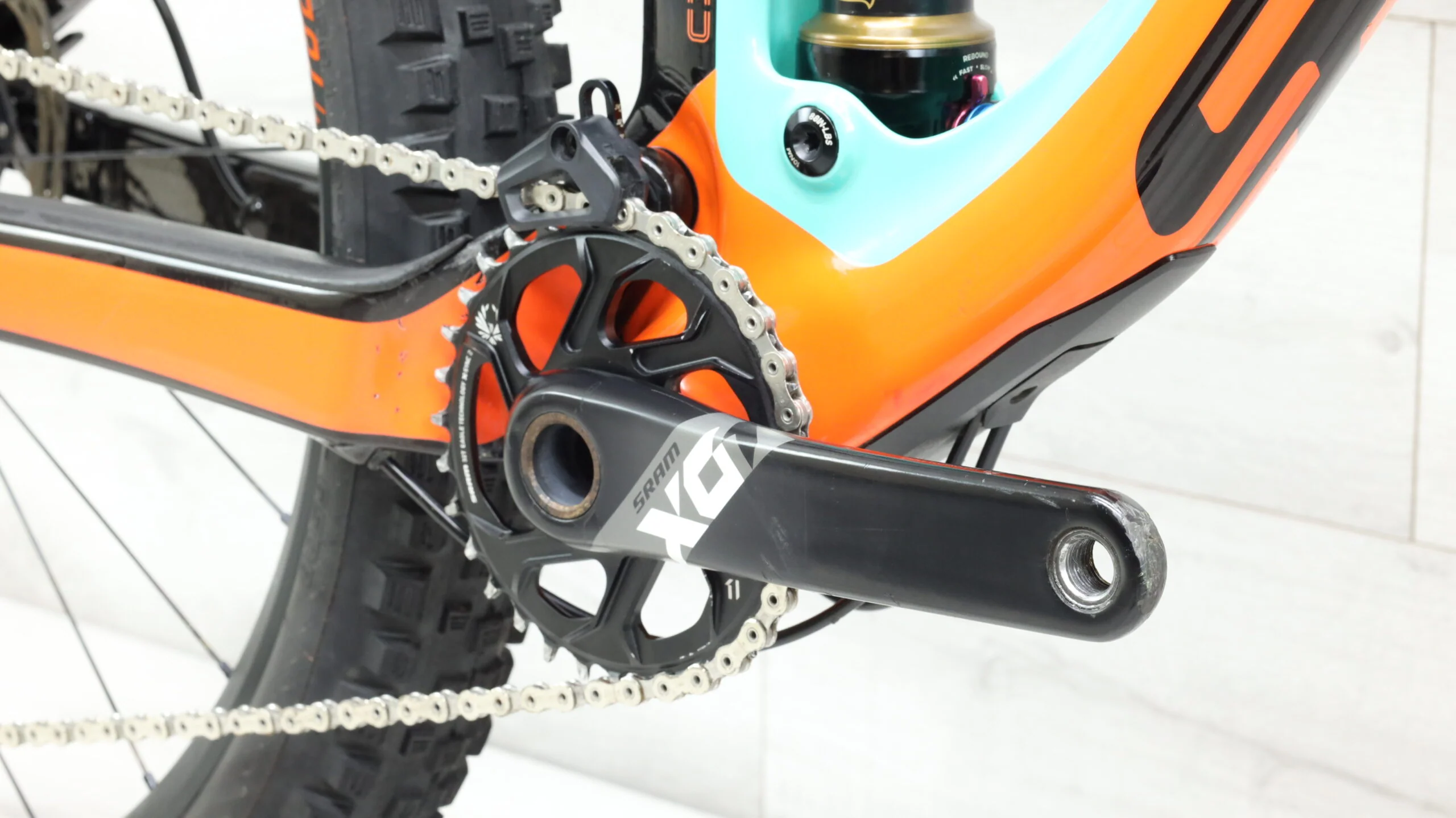 2018 Scott Genius 700 Tuned Mountain Bike - Large - Image 5