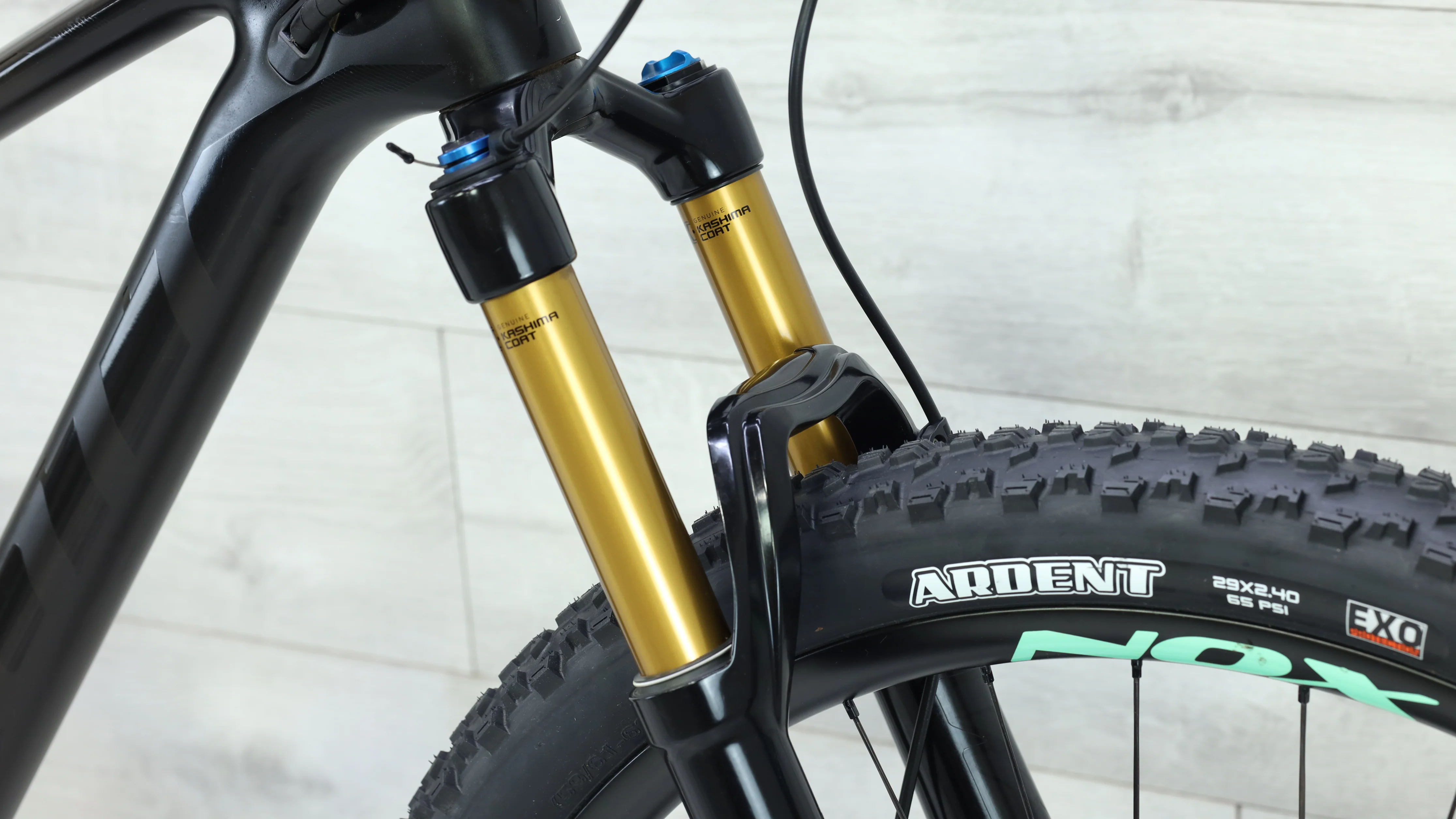 2018 Scott Spark Ultimate Mountain Bike - Medium - Image 7