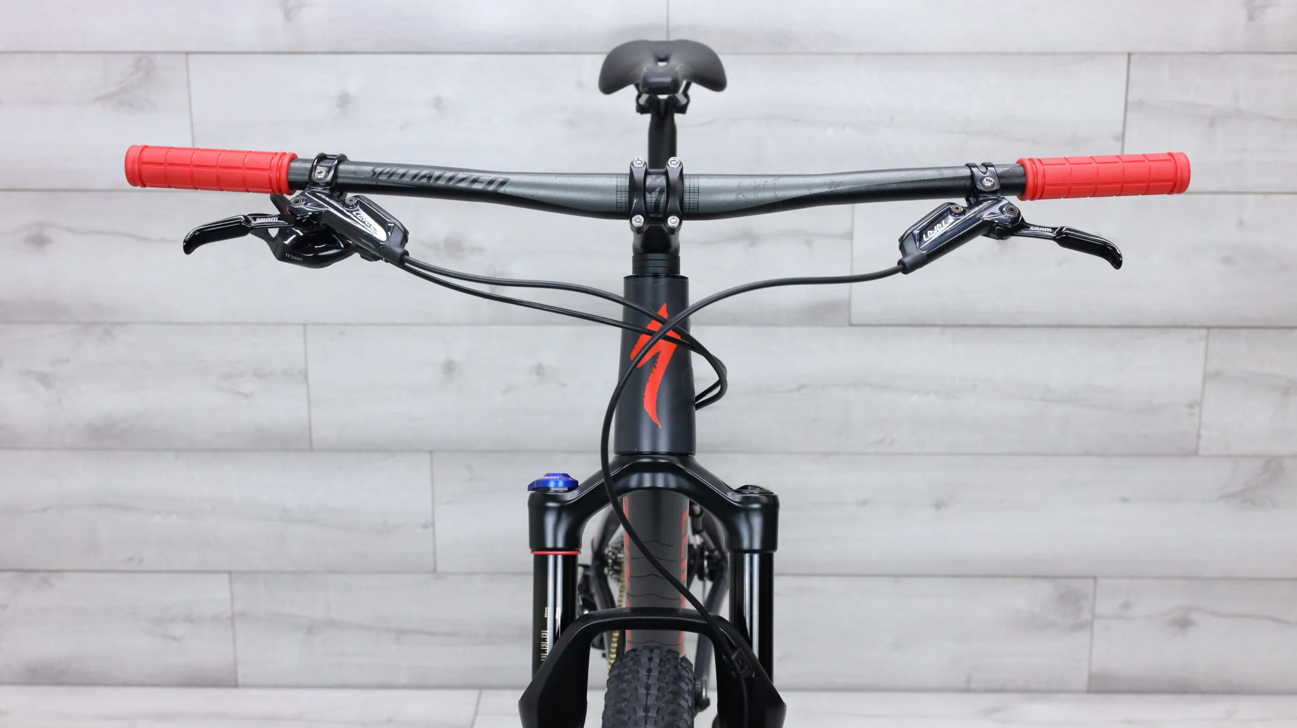 2018 Specialized Epic Comp Mountain Bike - Large - Image 11