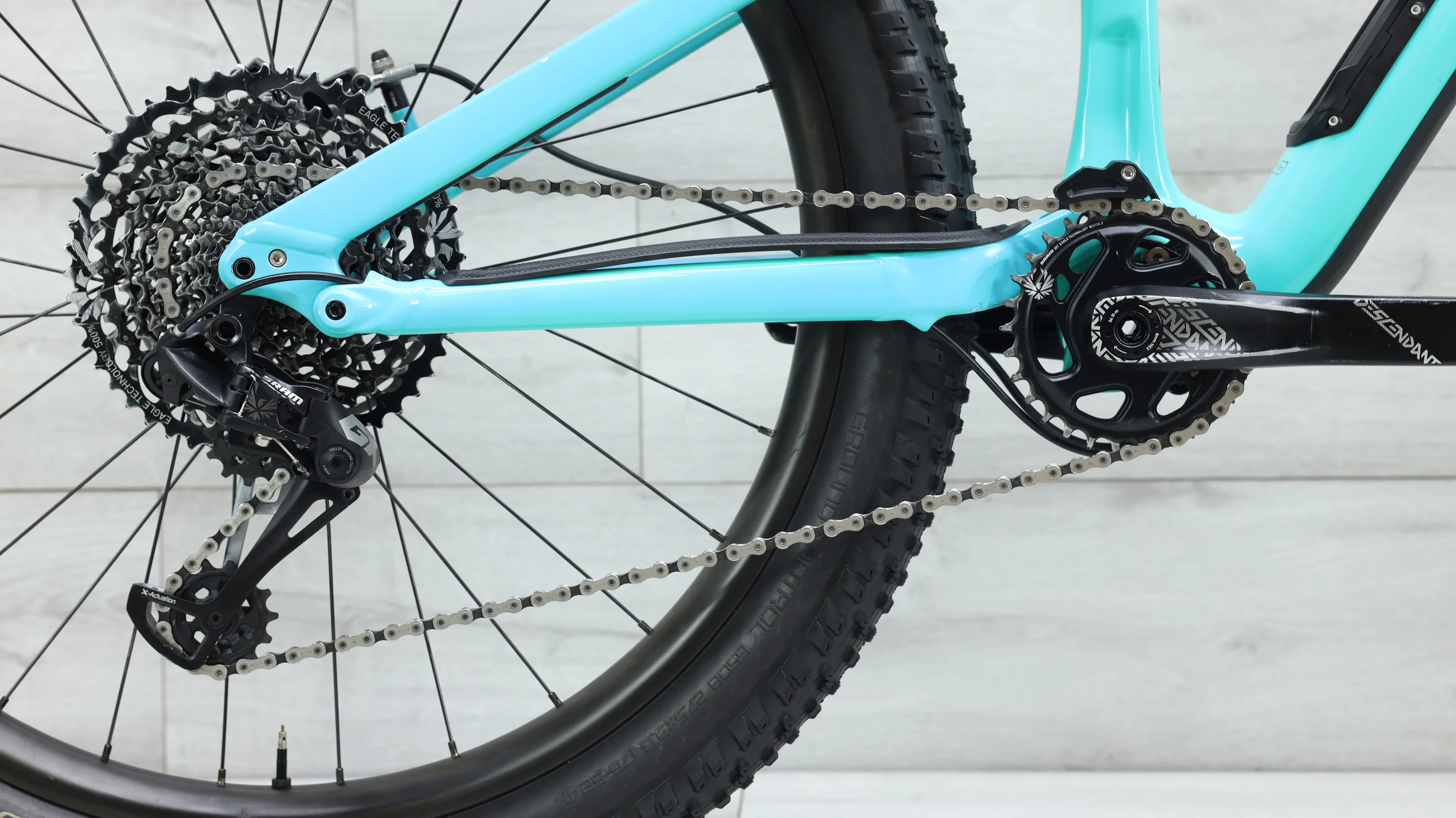 2018 Specialized Stumpjumper Expert 6Fattie Mountain Bike - Large - Image 4