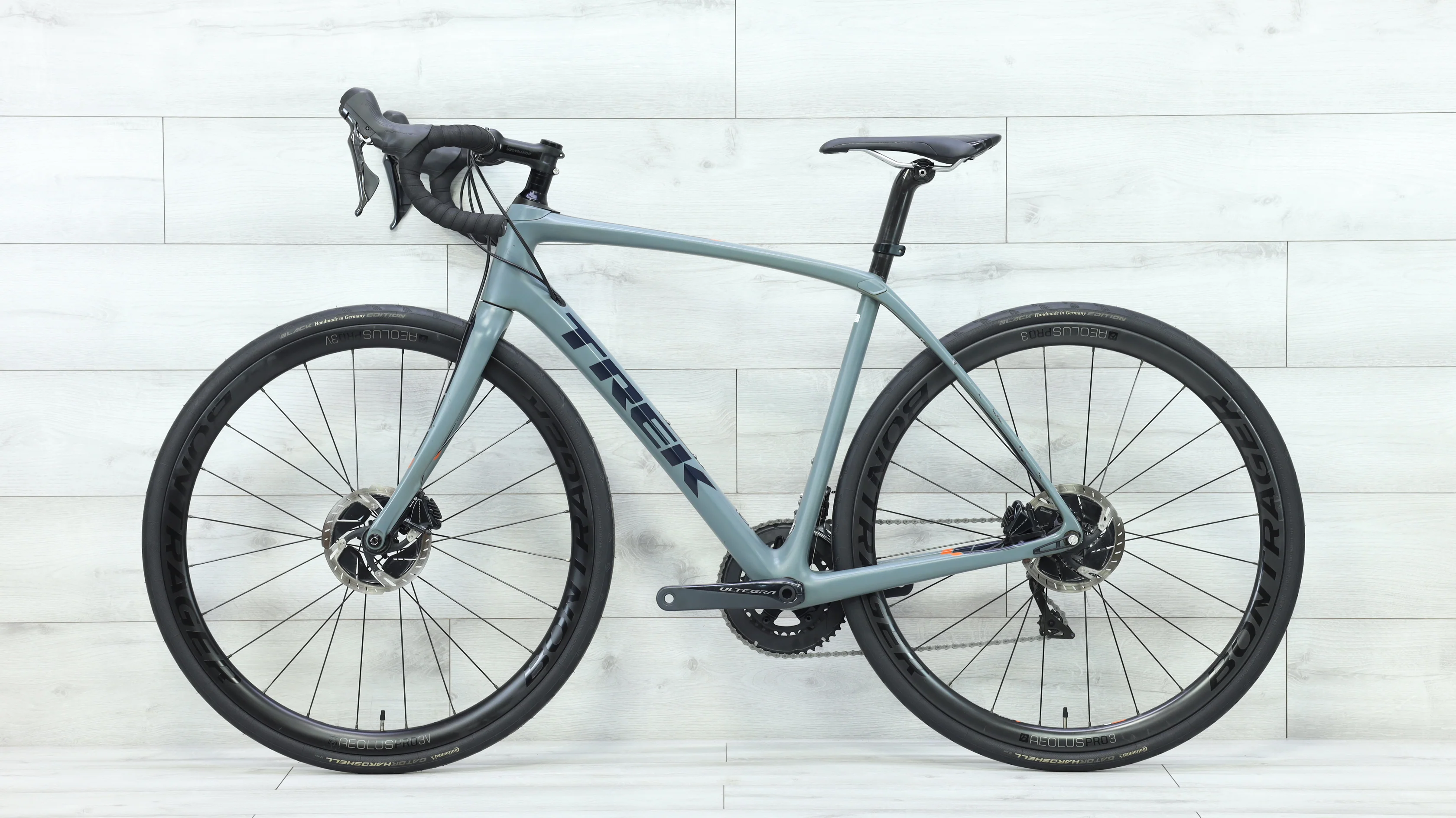 2018 Trek Domane SL 8 Disc Road Bike - 54cm - Image 2