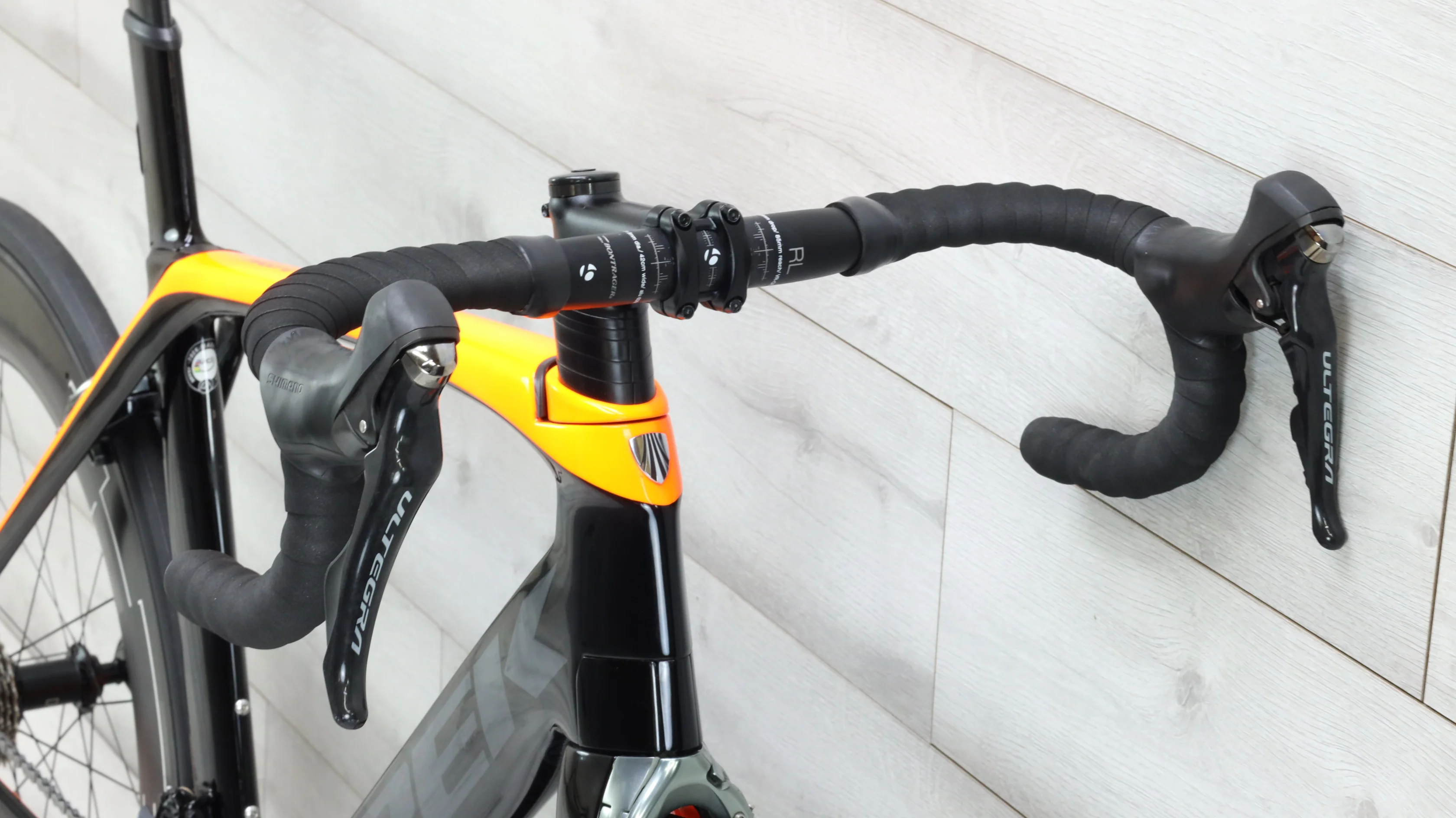 2018 Trek Madone 9 Road Bike - 56cm - Image 7