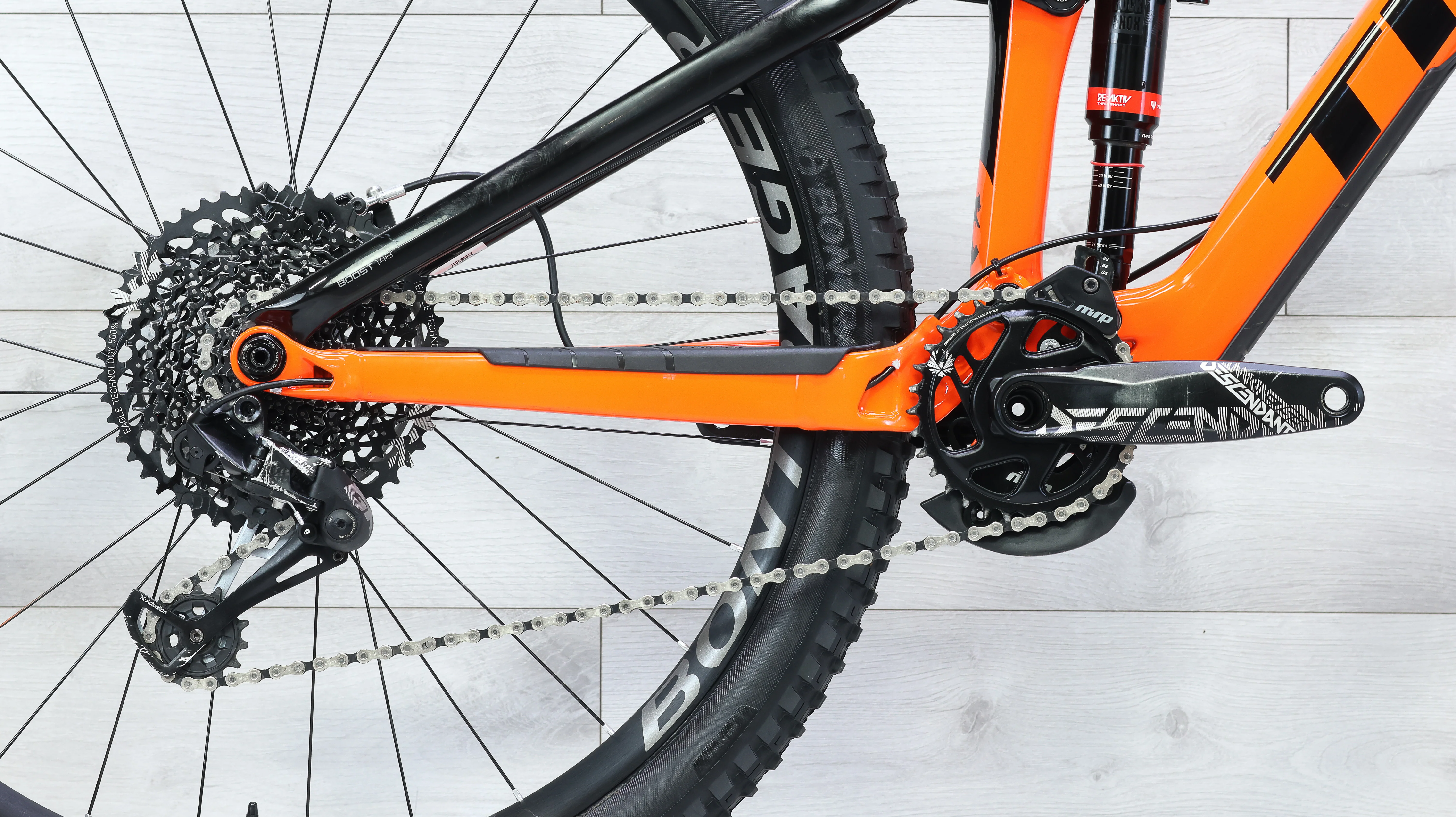 Trek Slash 9.8 Mountain Bike - 2018, Large - Image 5
