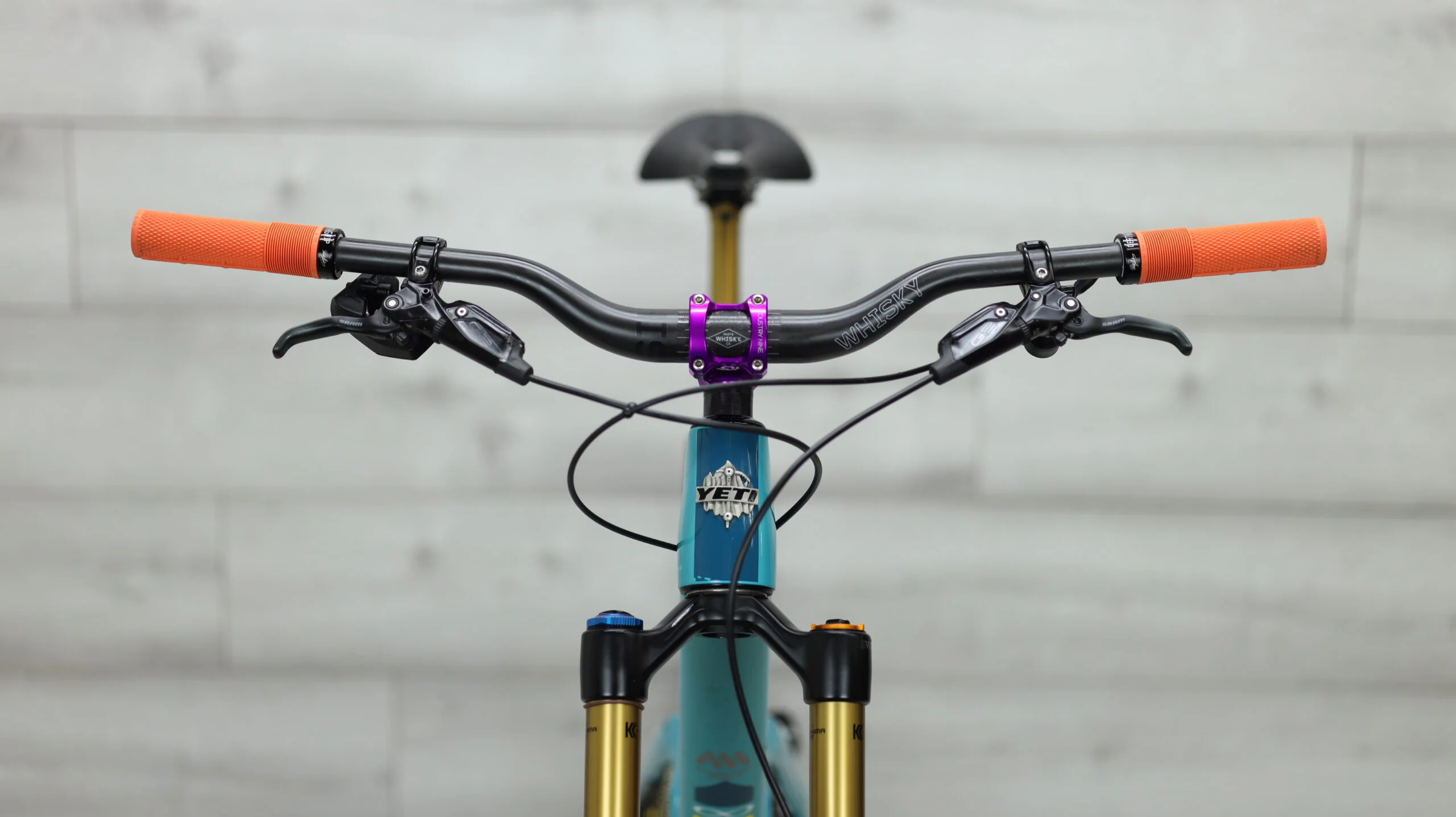 2018 Yeti SB5.5 Turq Mountain Bike - Large - Image 11