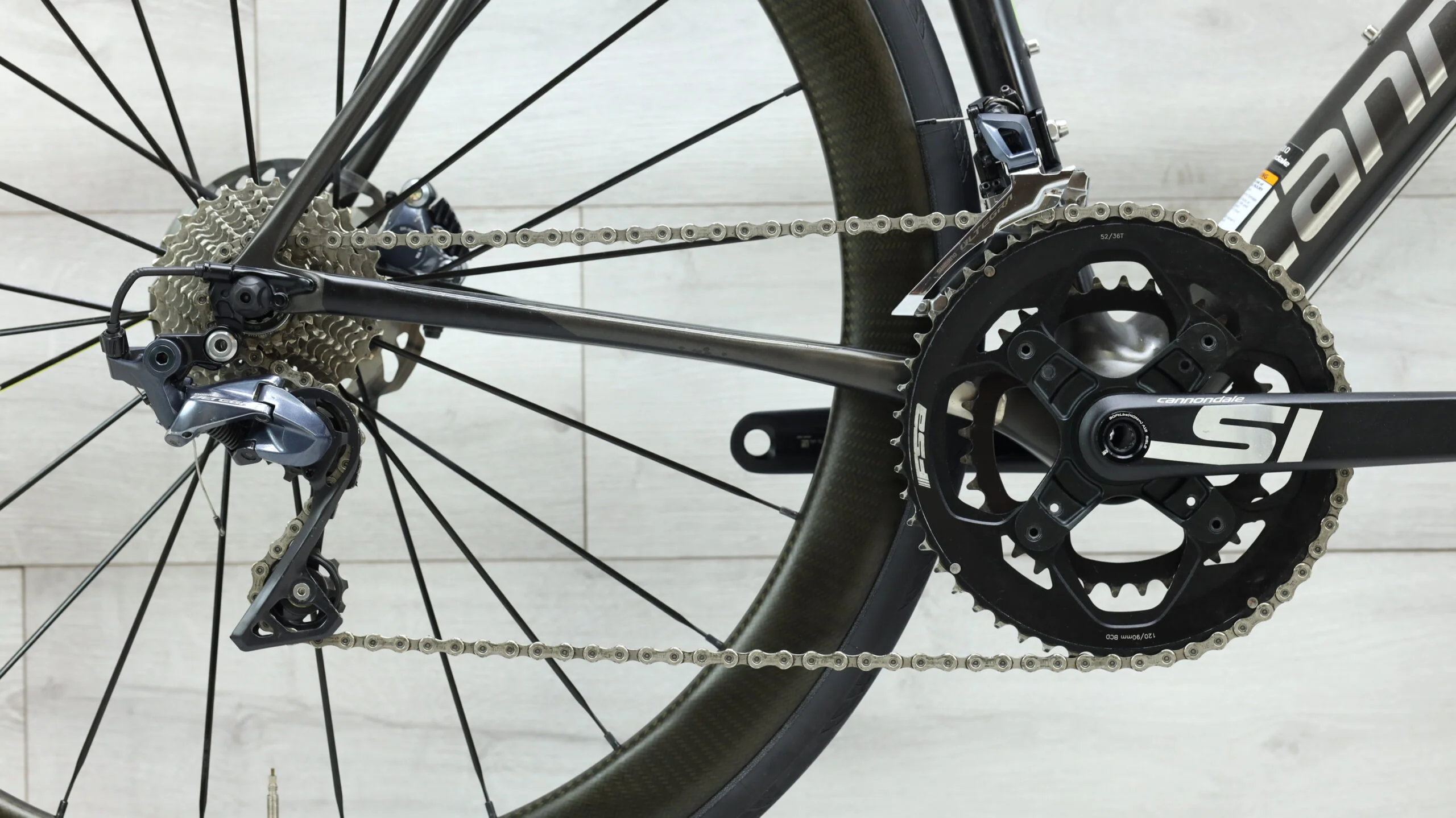 2019 Cannondale SuperSix EVO Carbon Disc Ultegra Road Bike - 52cm - Image 4