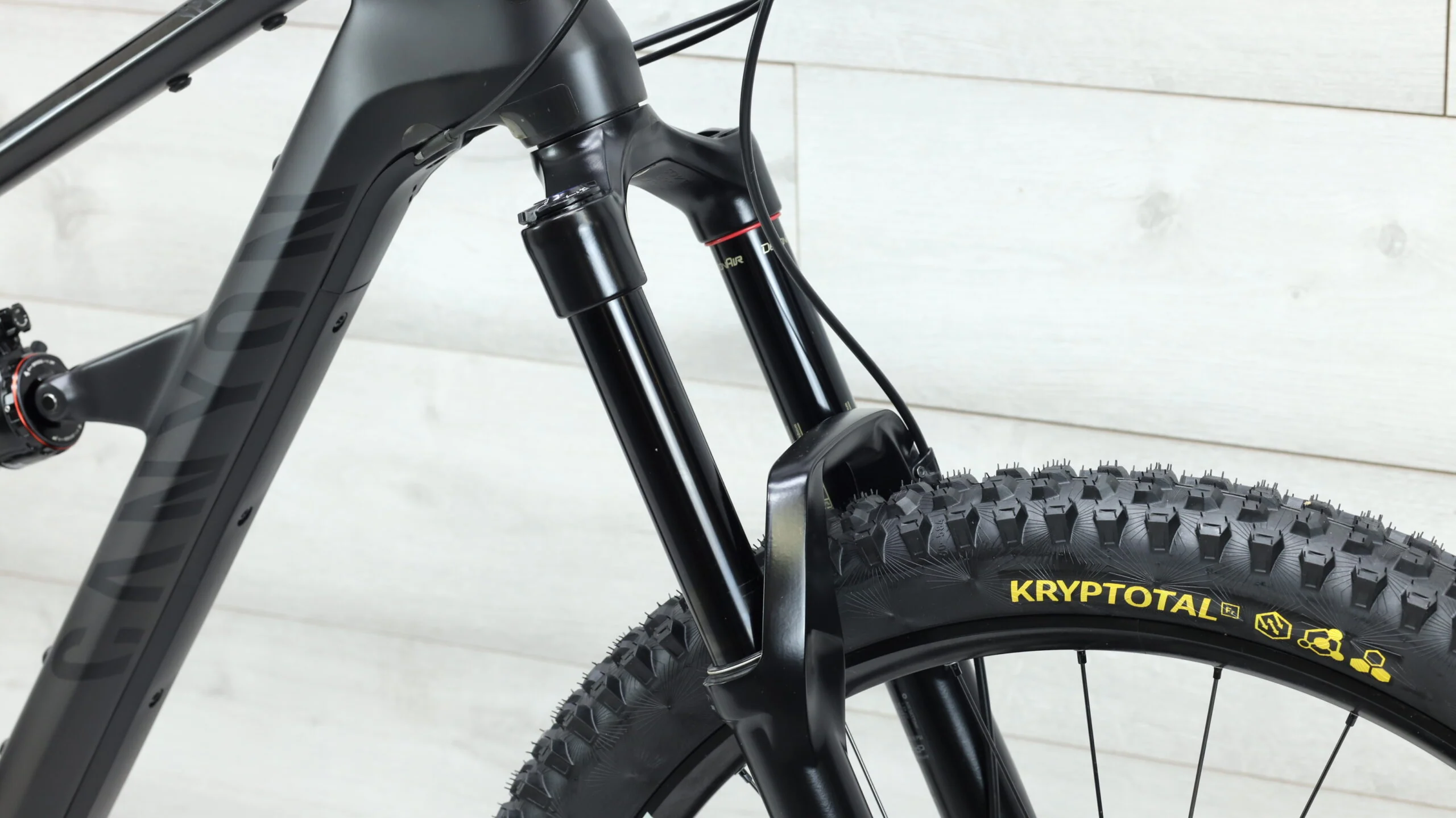 2019 Canyon Spectral CF 7.0  Mountain Bike - Large - Image 7