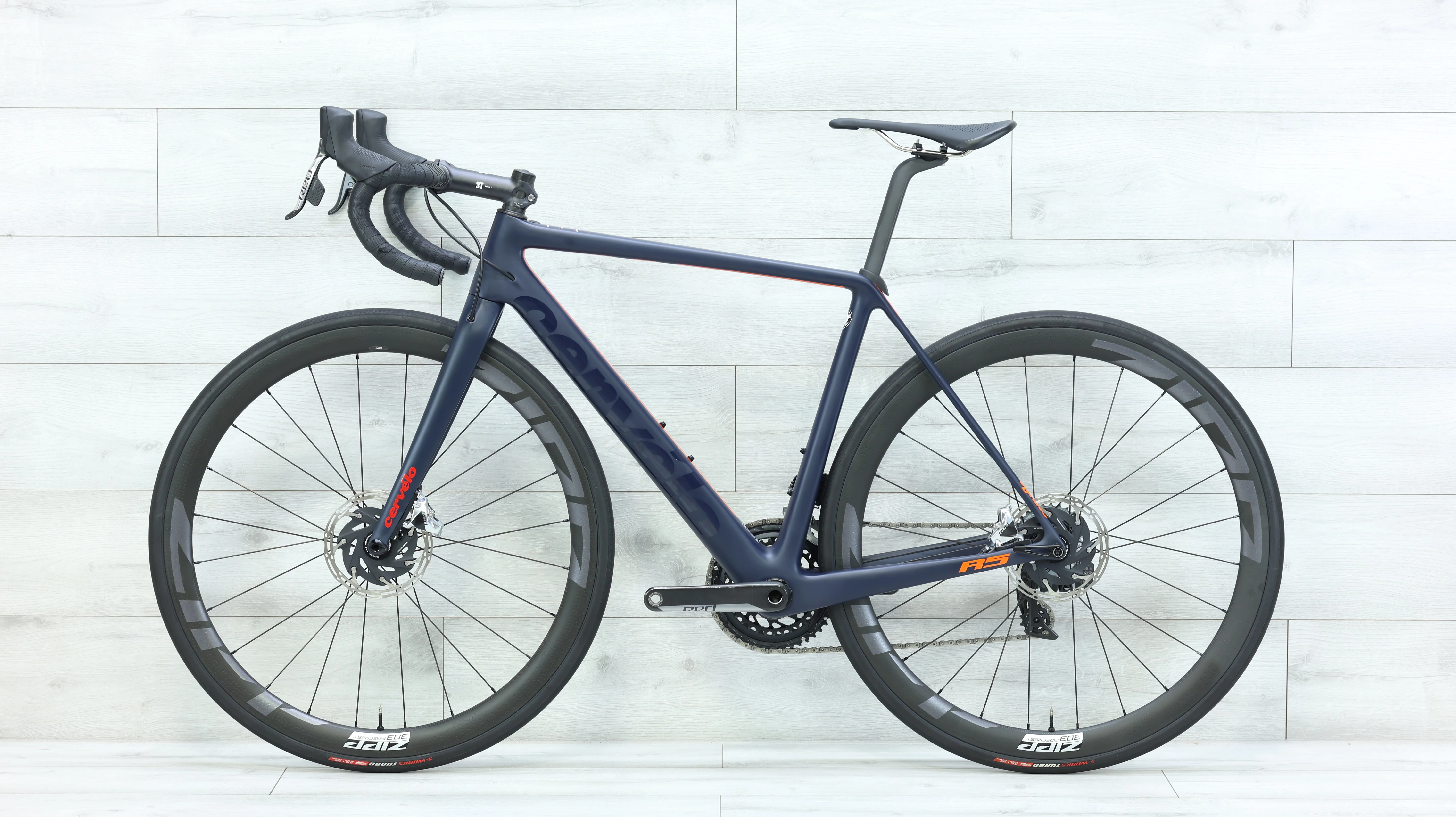 Cervelo R5 Red eTAP AXS Disc Road Bike - 2019, 54cm - Image 2