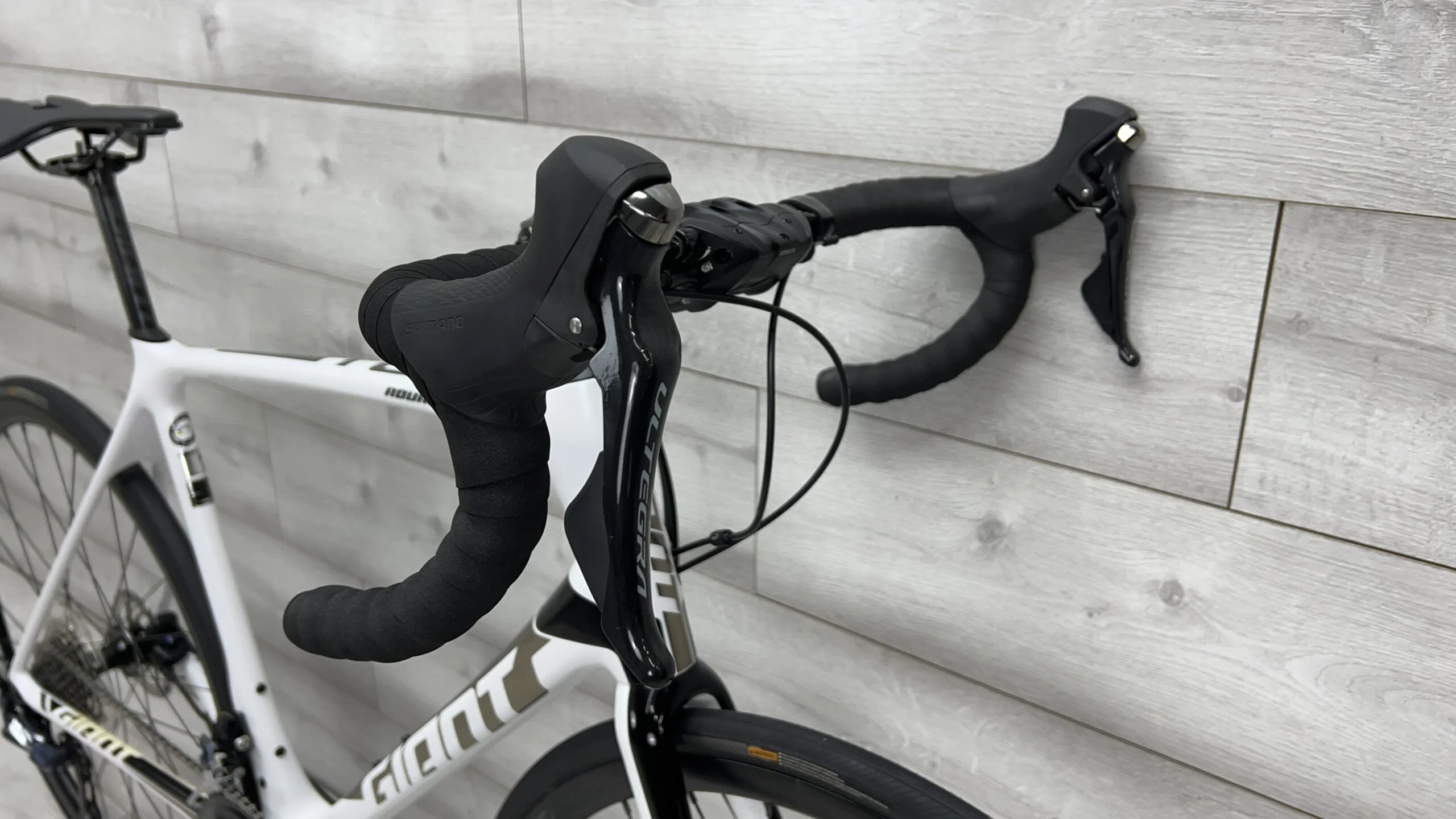 2019 Giant TCR Advanced 1 Disc KOM Road Bike - Large - Image 7