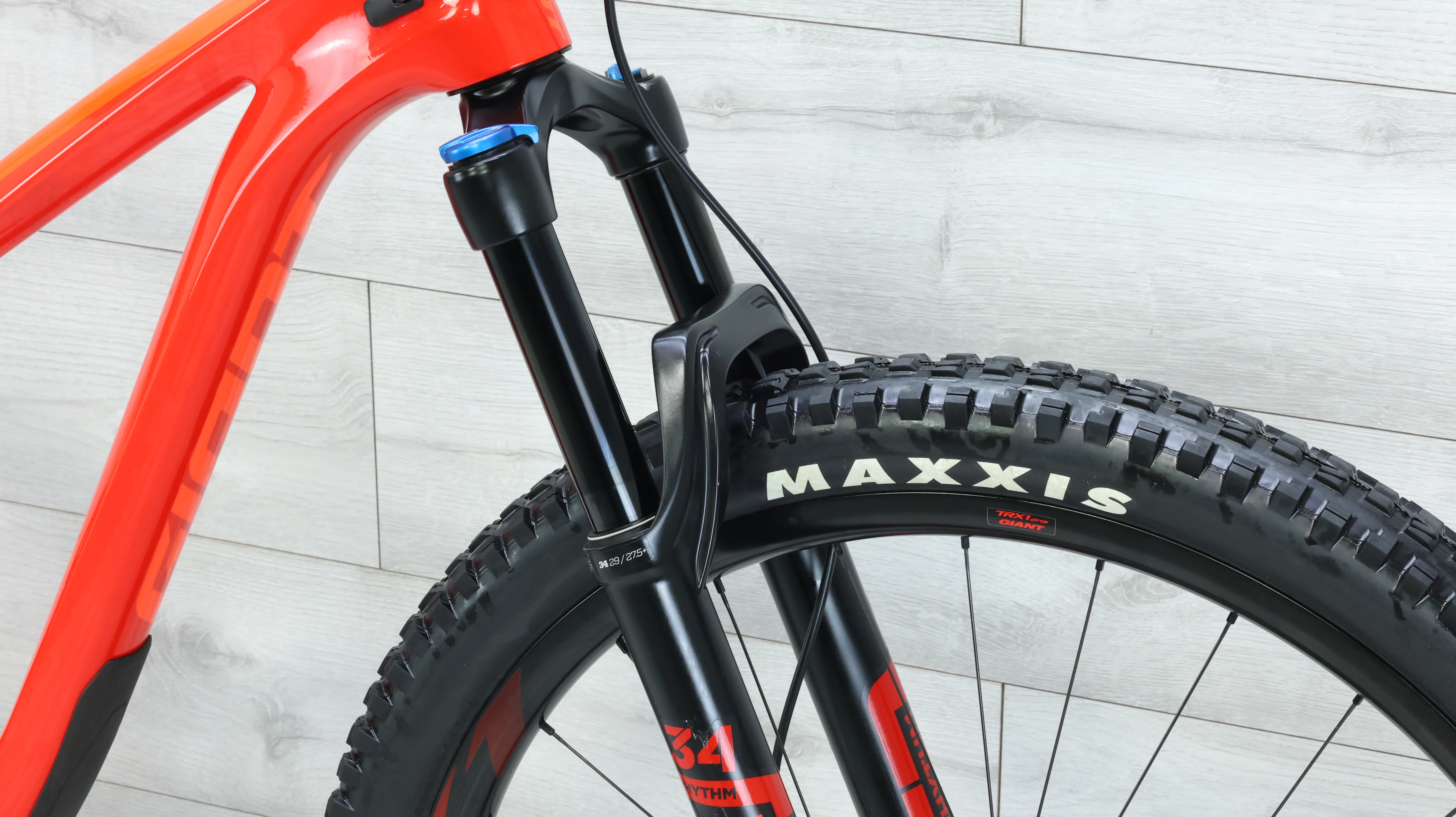 2019 Giant Trance Advanced Pro 29 2 Mountain Bike - Small - Image 10