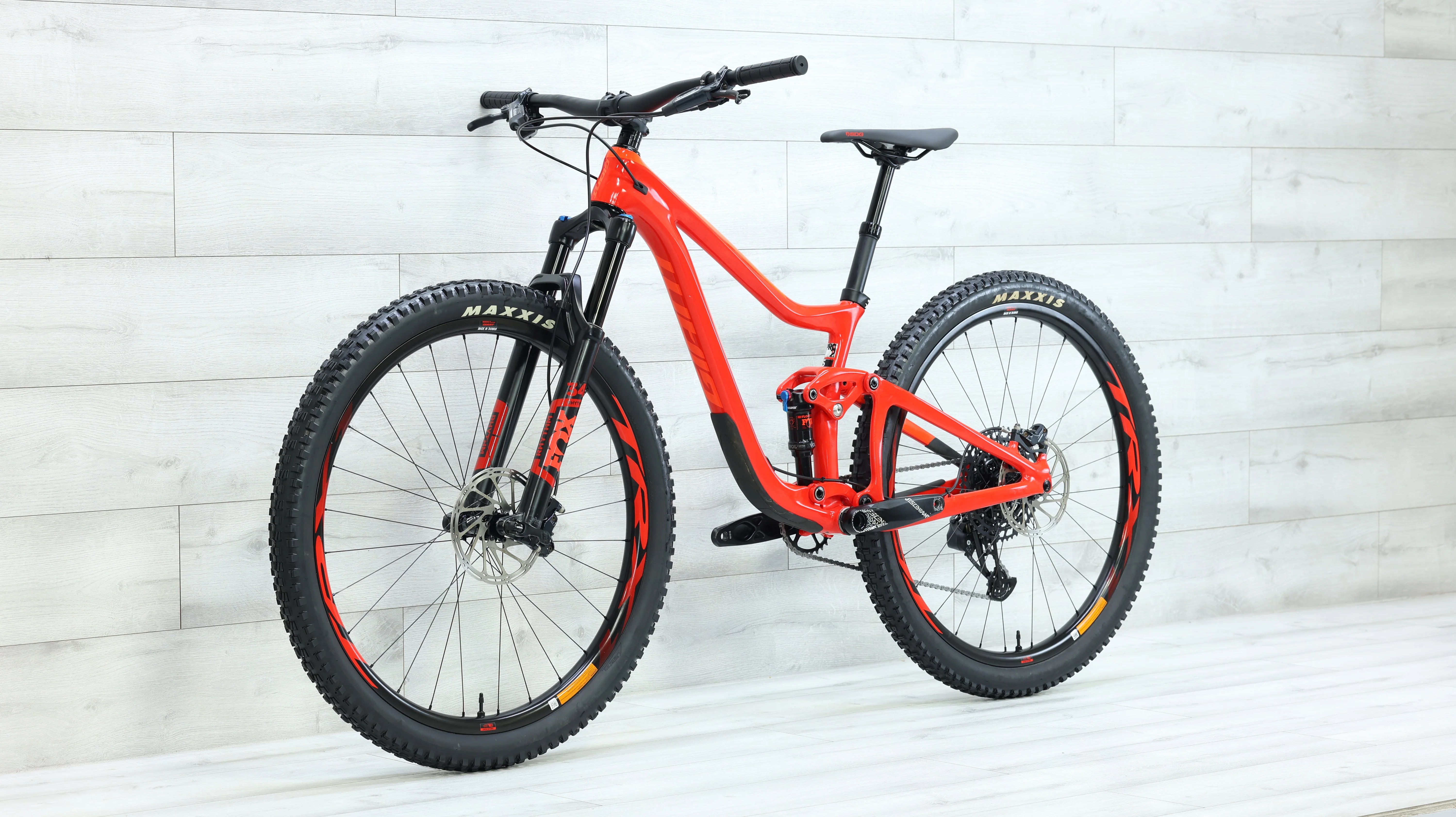 2019 Giant Trance Advanced Pro 29 2 Mountain Bike - Small - Image 4