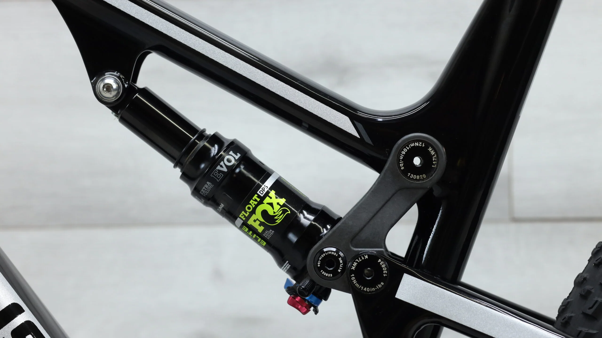 2019 Intense Sniper XC Expert  Mountain Bike - Large - Image 10