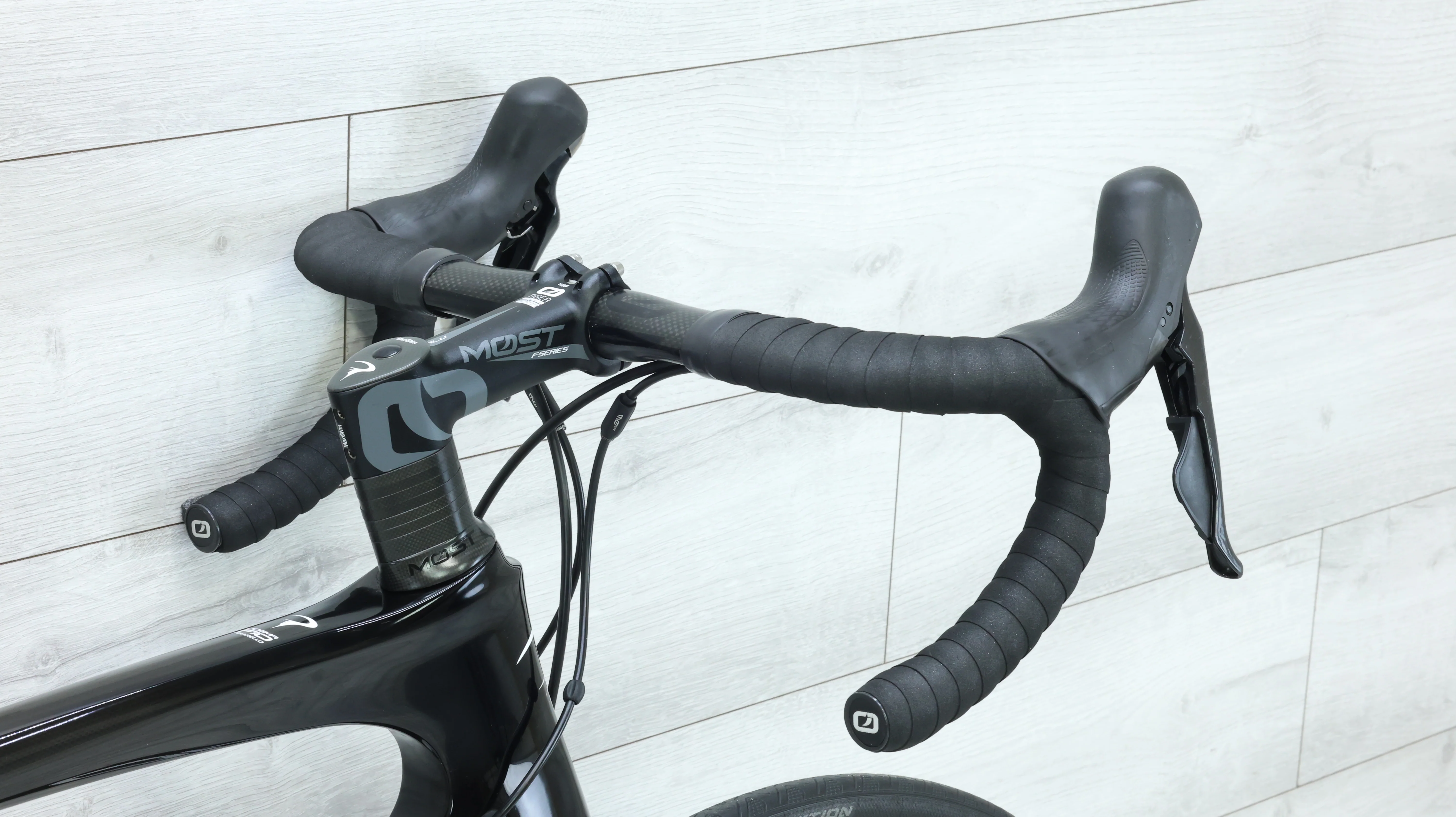 2019 Pinarello Dogma F10 Disk Road Bike - 56cm - Image 8