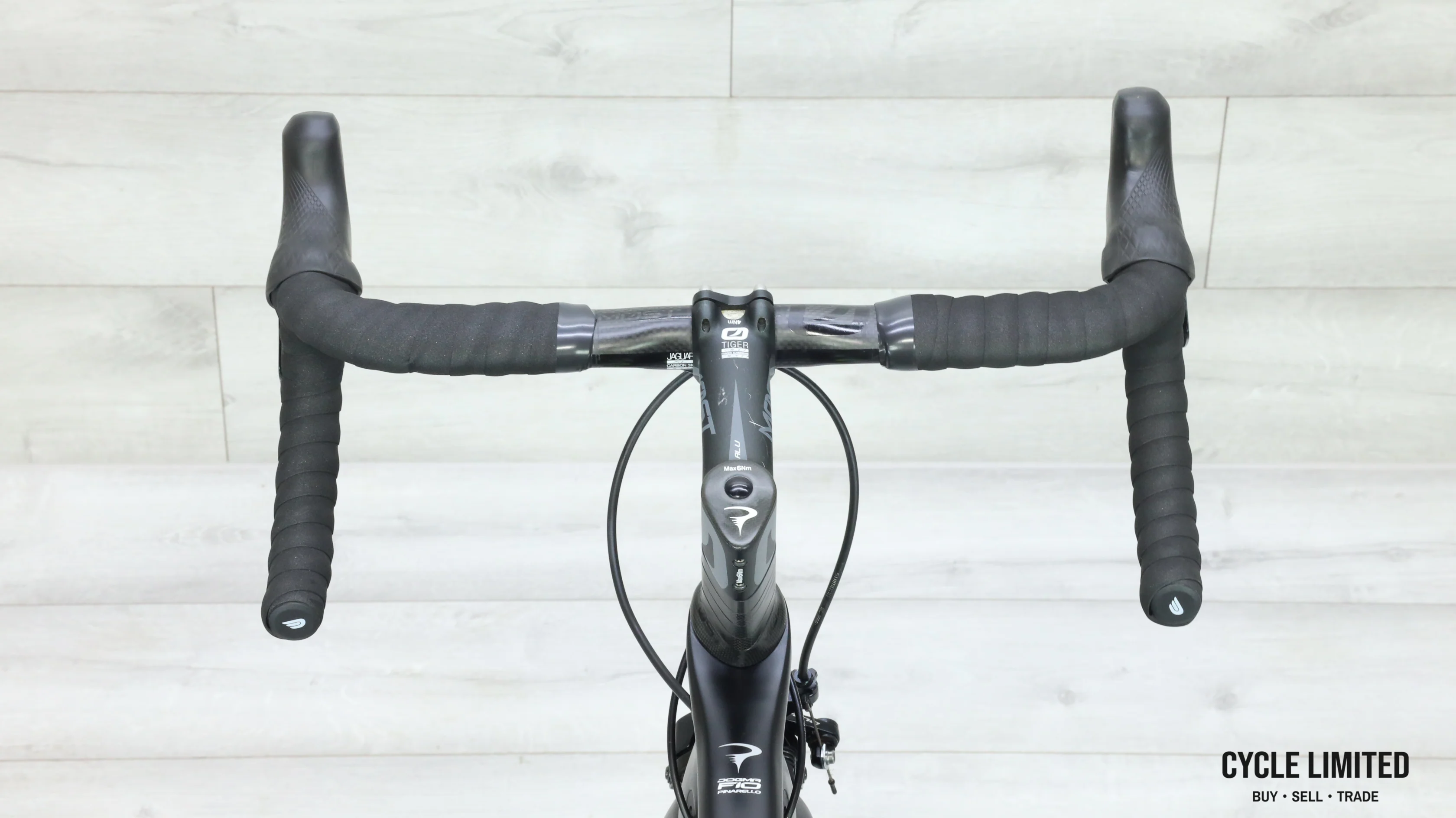 2019 Pinarello Dogma F10 Road Bike - 57.5cm - Image 11