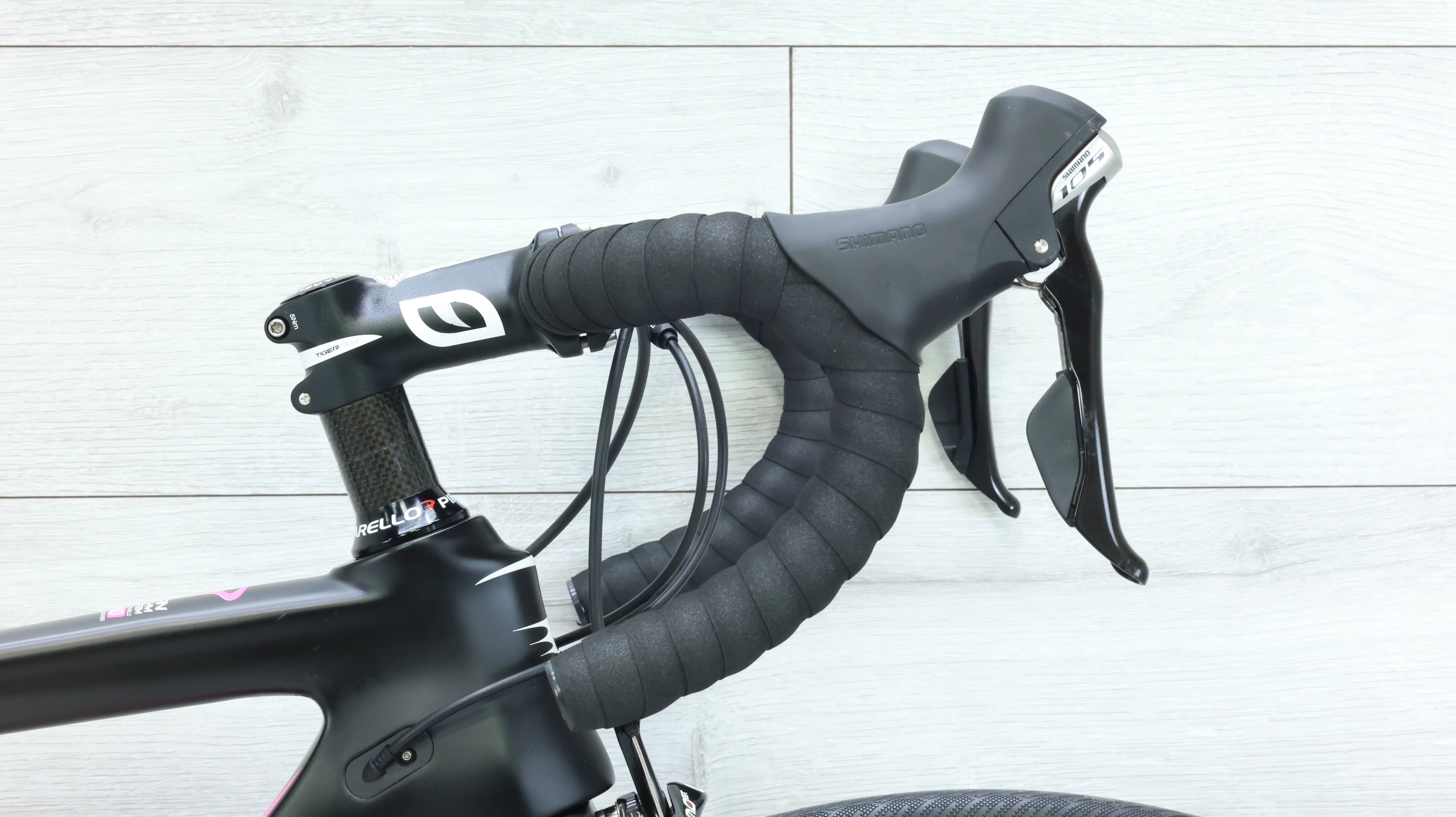2019 Pinarello Gan Easy Fit Road Bike - 42.5cm - Image 9
