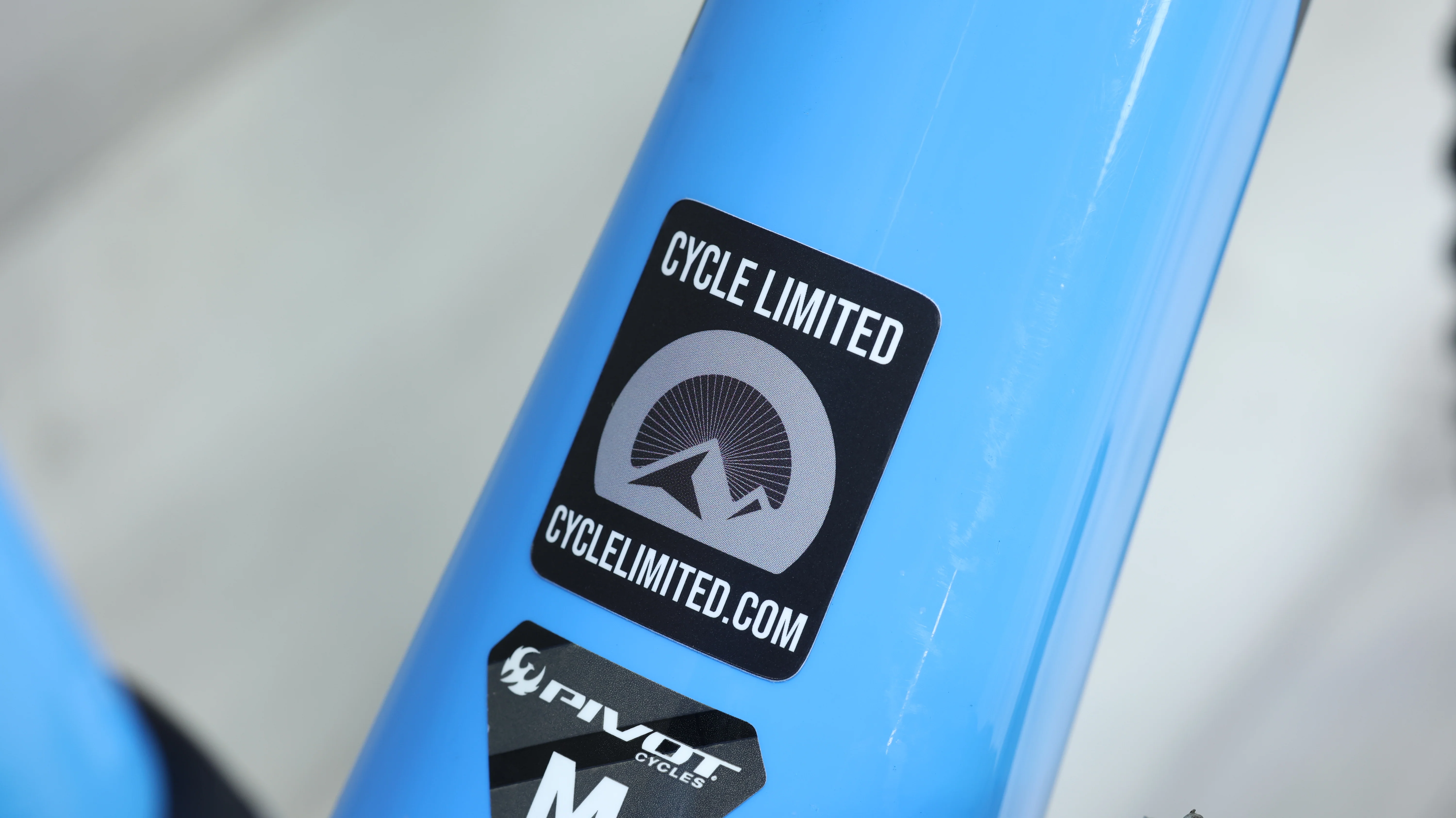 Pivot Vault V3 Gravel Bike - 2019, Medium - Image 3