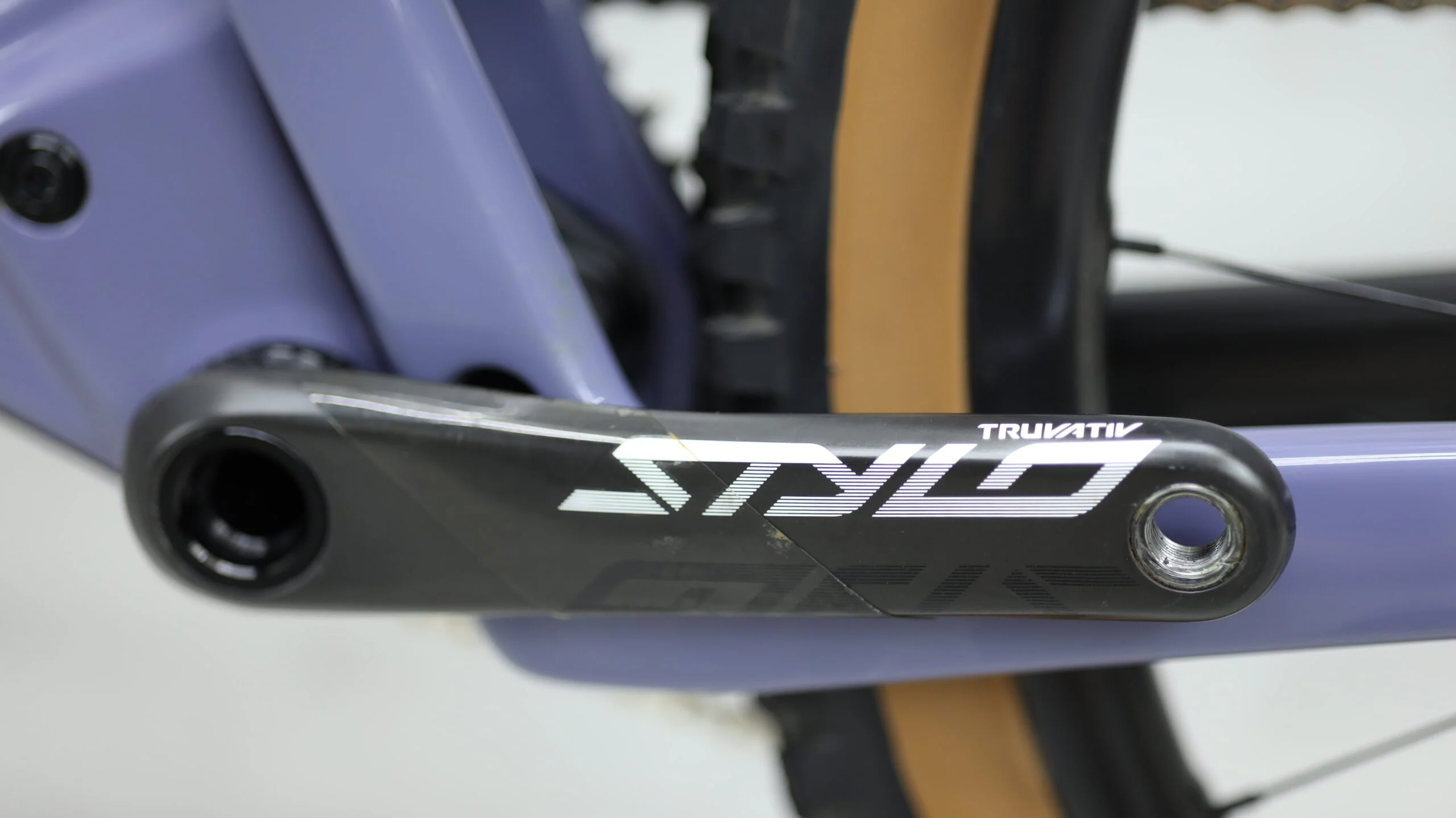 2019 Santa Cruz 5010 CC Reserve Mountain Bike - Medium - Image 6