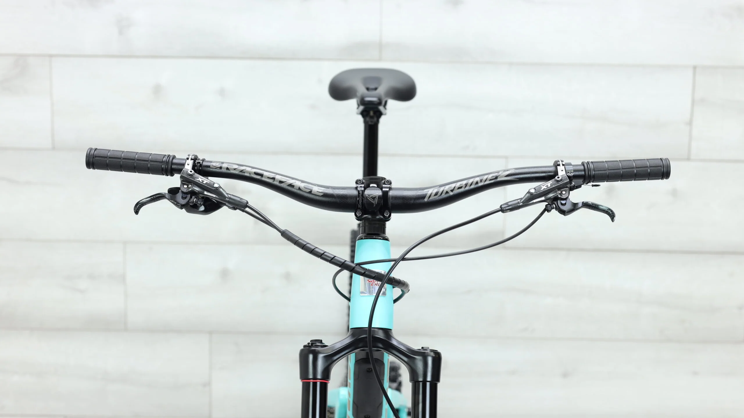 2019 Santa Cruz Bronson CC Reserve Mountain Bike - Medium - Image 12