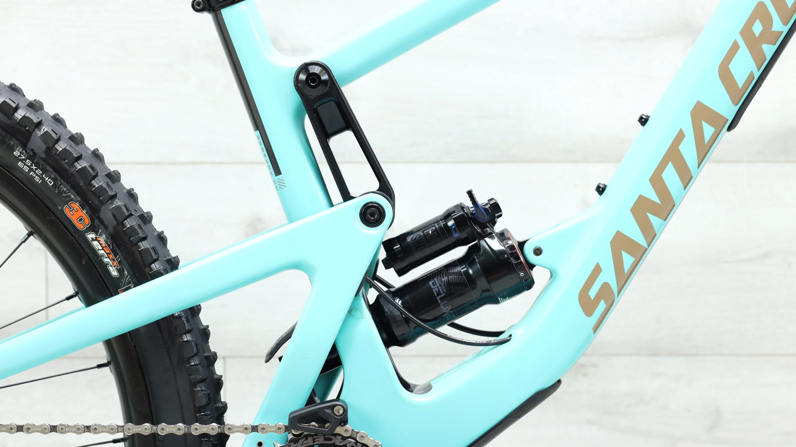 2019 Santa Cruz Bronson CC Reserve Mountain Bike - Medium - Image 9