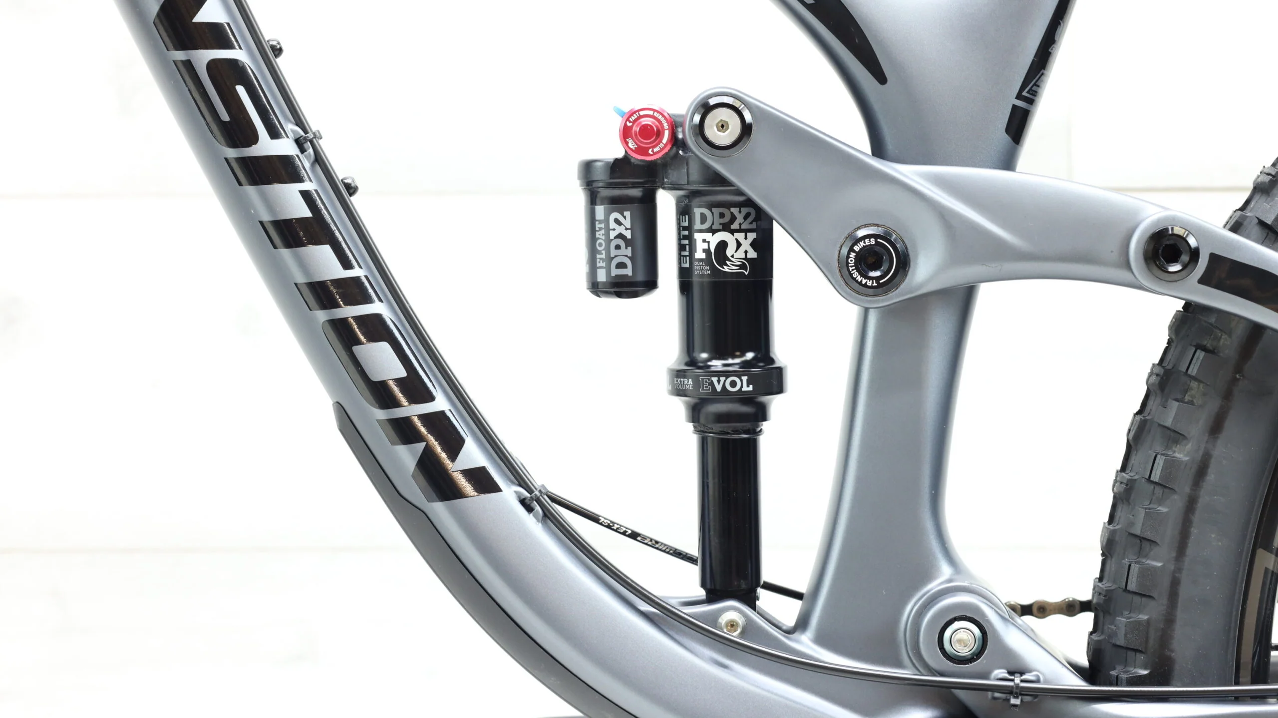 2019 Transition Sentinel Carbon XO1  Mountain Bike - Medium - Image 10