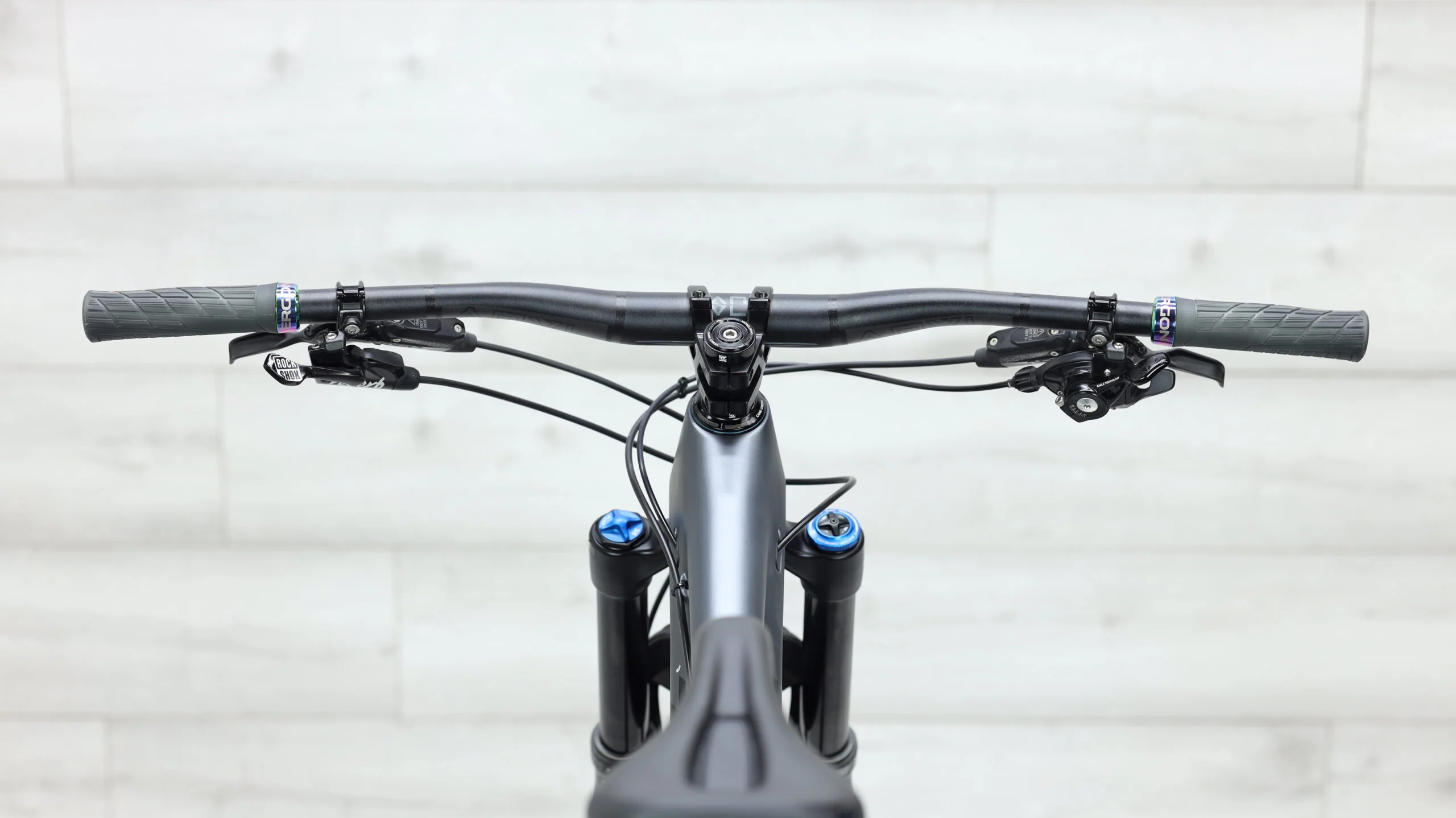2019 Transition Sentinel Carbon XO1  Mountain Bike - Medium - Image 11