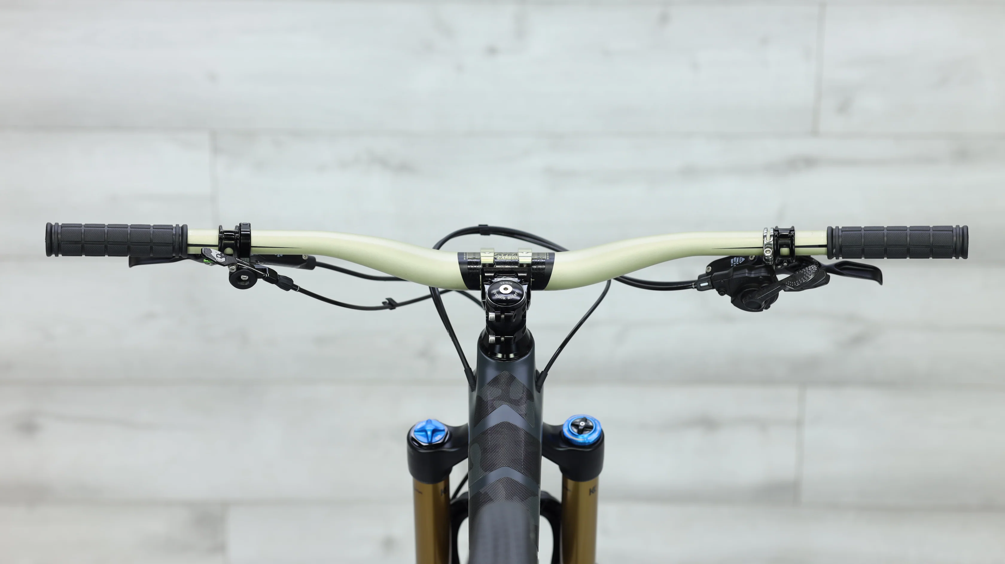 2019 YT Jeffsy 29 CF Pro Race Mountain Bike - Medium - Image 12