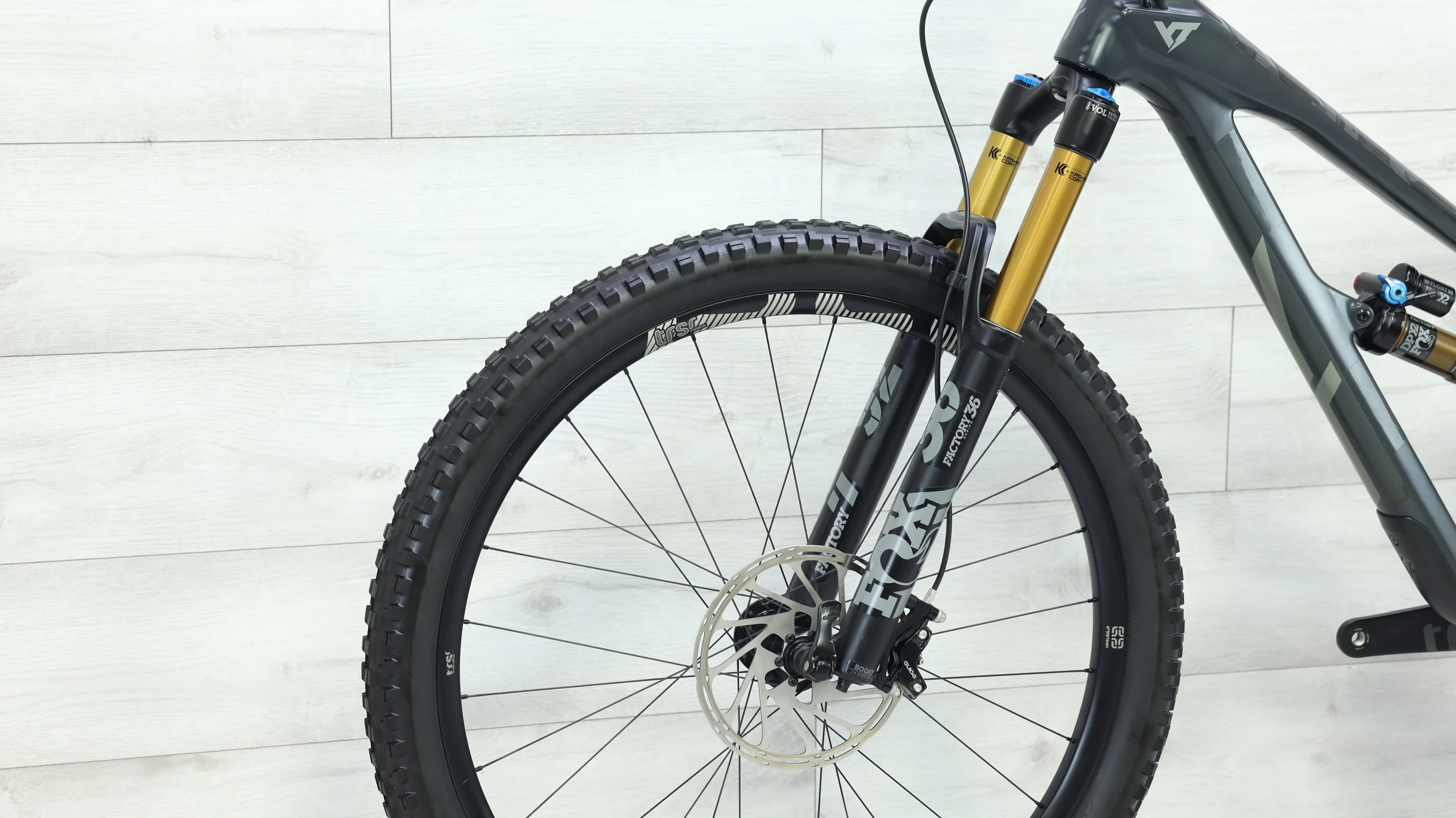 2019 YT Jeffsy 29 CF Pro Race Mountain Bike - Medium - Image 8