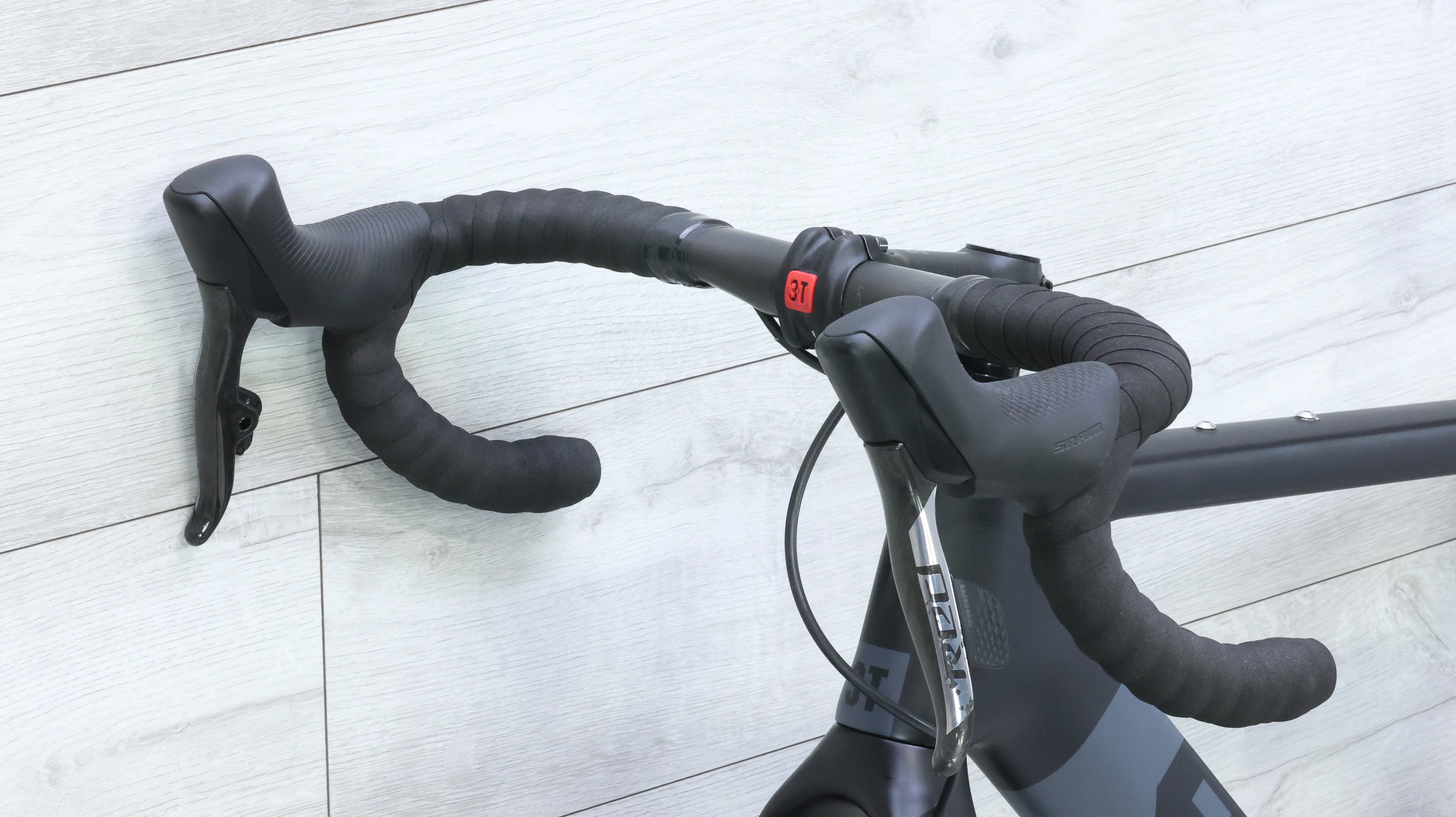 2020 3T Exploro LTD Red AXS eTap Gravel Bike - Medium - Image 10