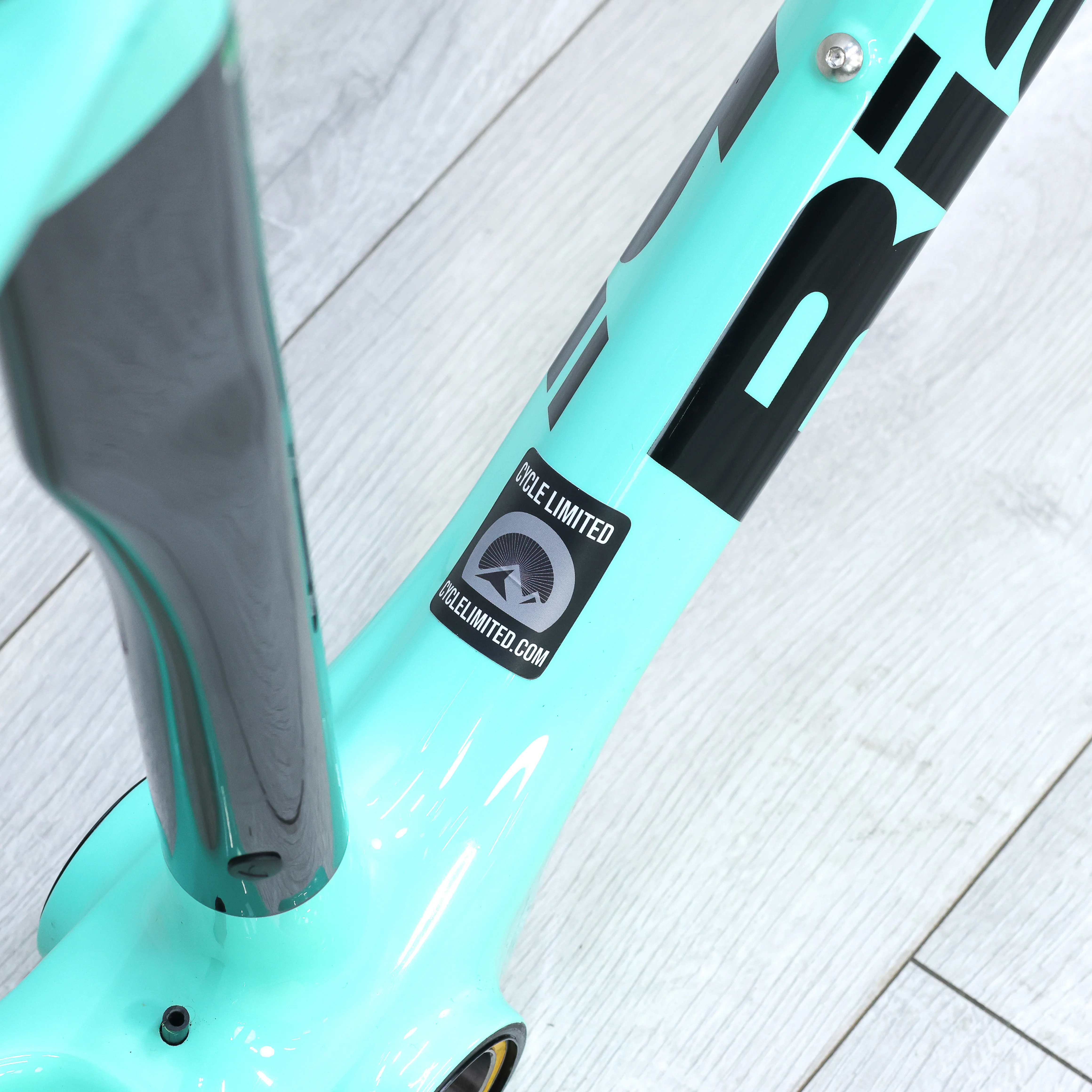 Bianchi Oltre XR3 Disc Road Bike Frameset 2020, - 53cm - Image 3
