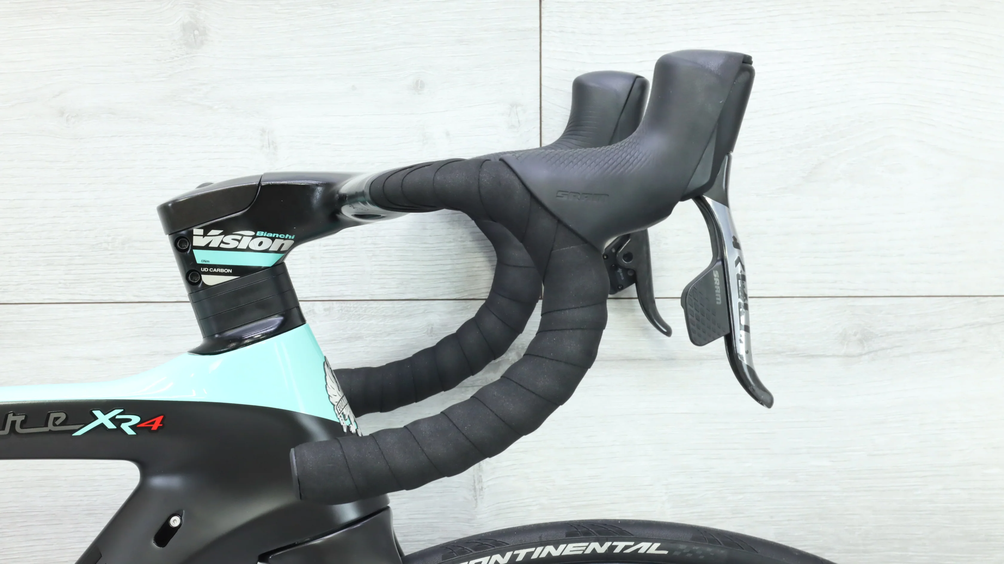 Bianchi Oltre XR4 Red eTap AXS Road Bike - 2020, 50cm - Image 9