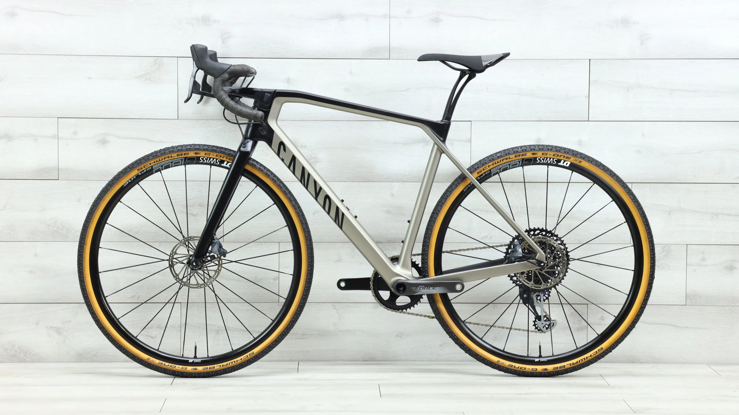 2020 Canyon Grail CF SL 8.0 eTap Gravel Bike - Medium - Image 2