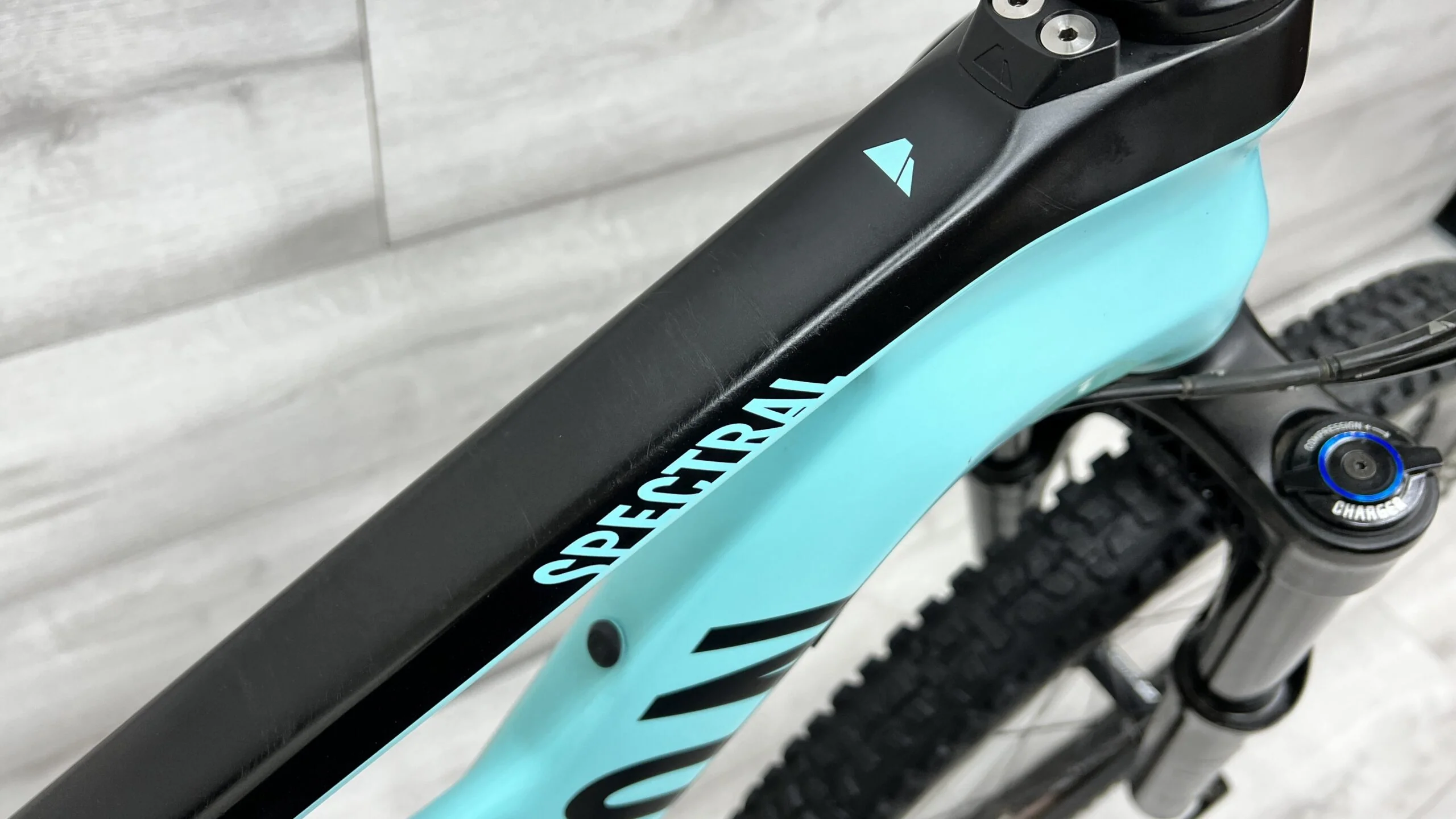 2020 Canyon Spectral CF 7.0  Mountain Bike - Medium - Image 13