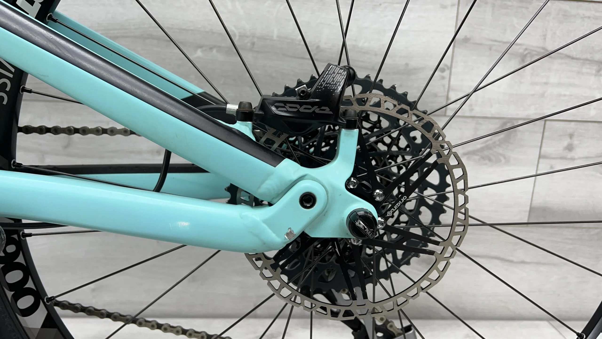 2020 Canyon Spectral CF 7.0  Mountain Bike - Medium - Image 17