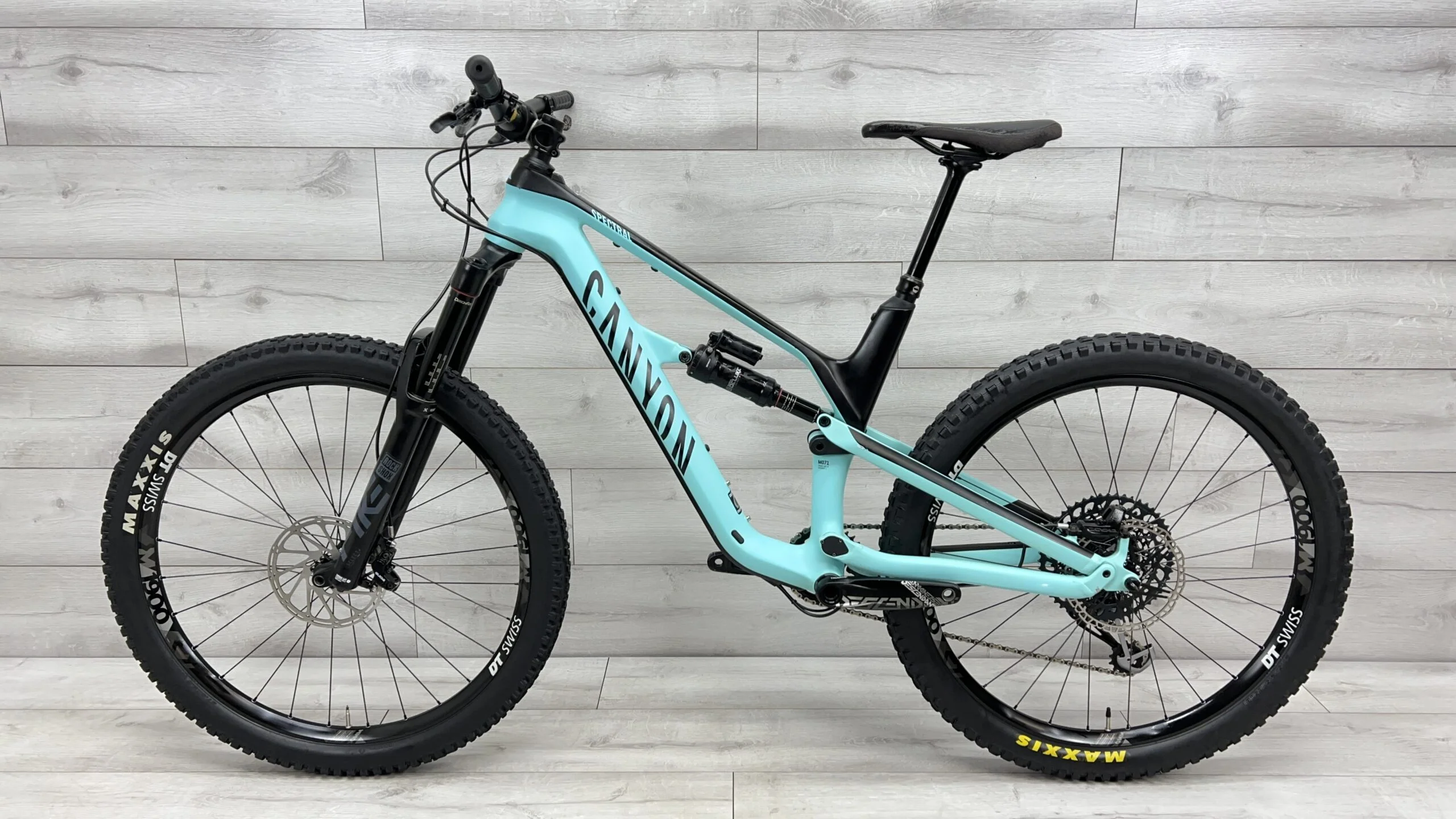 2020 Canyon Spectral CF 7.0  Mountain Bike - Medium - Image 2