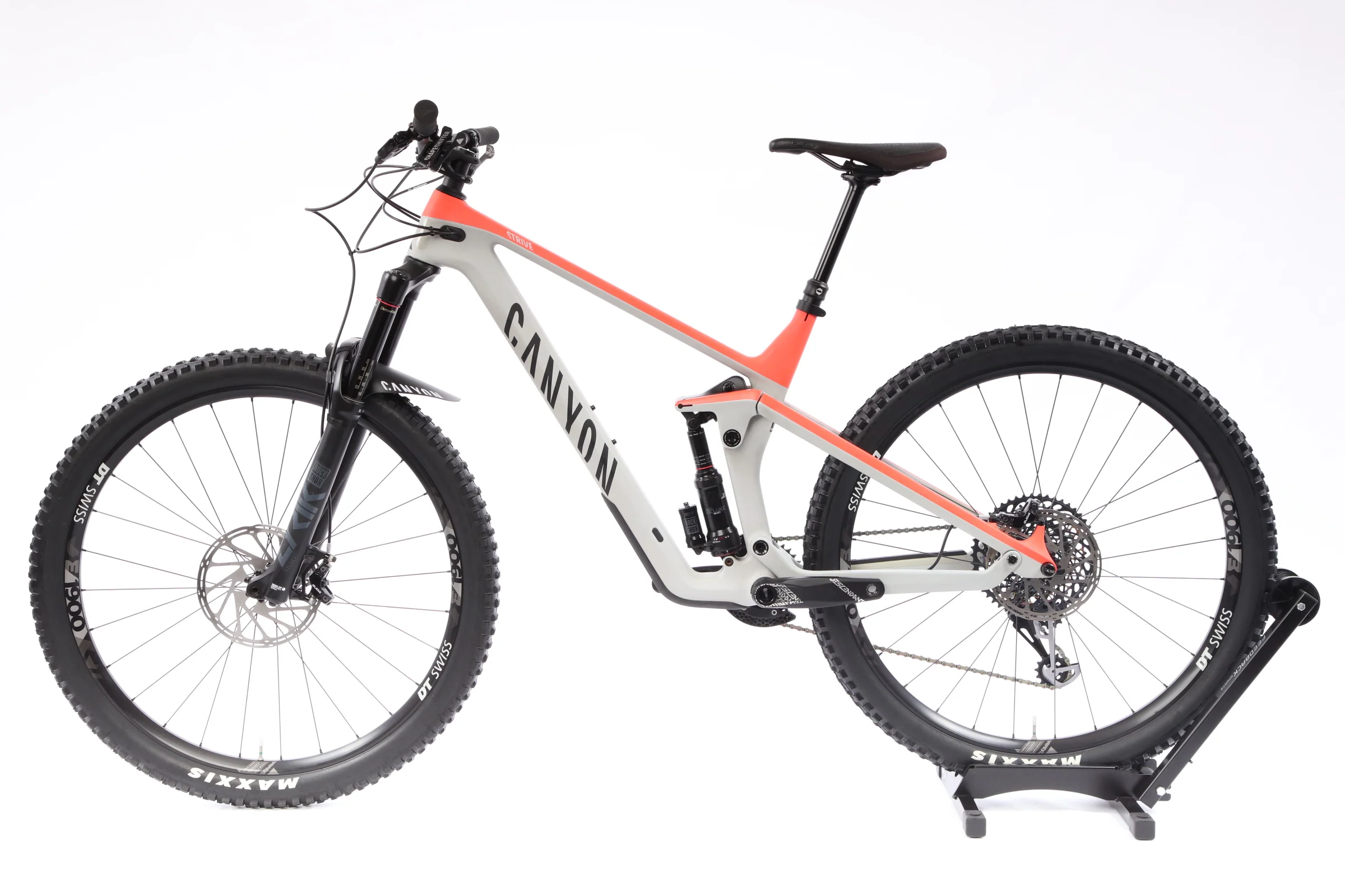 2020 Canyon Strive CF 7.0  Mountain Bike - Large - Image 2
