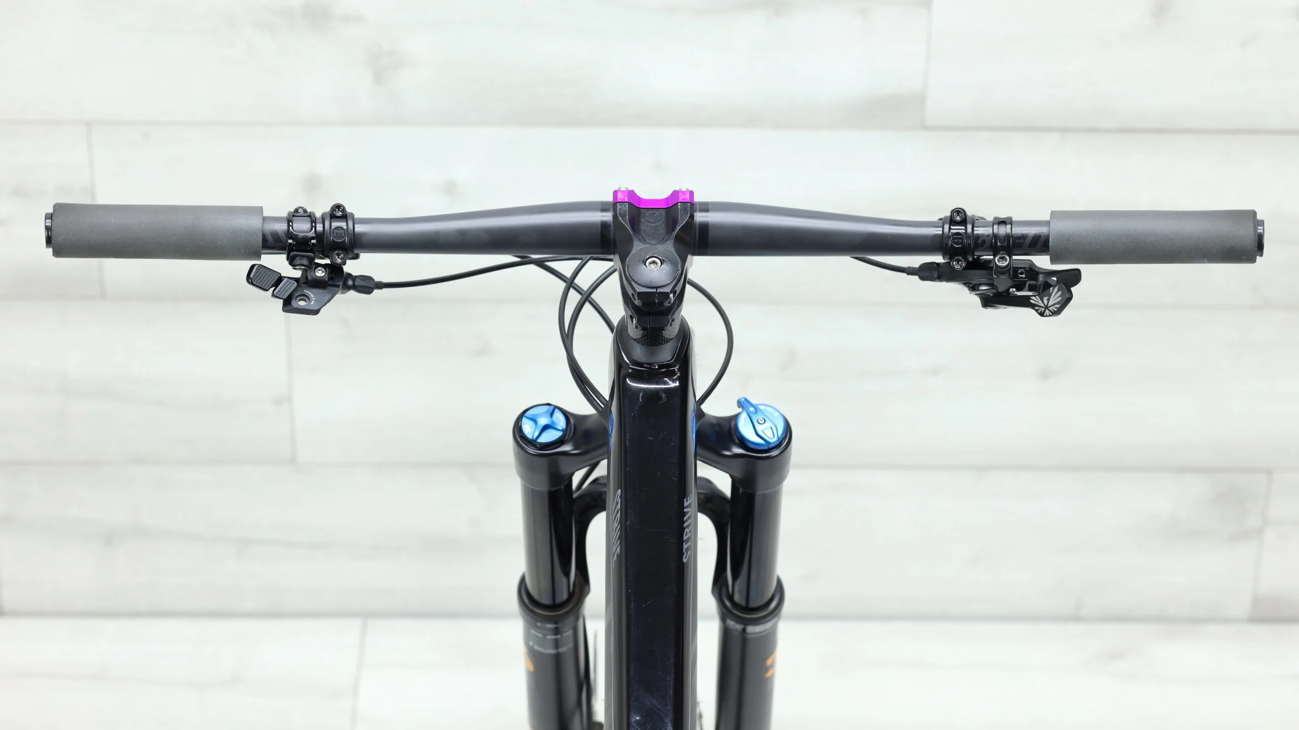 2020 Canyon Strive CF Mountain Bike - Medium - Image 12