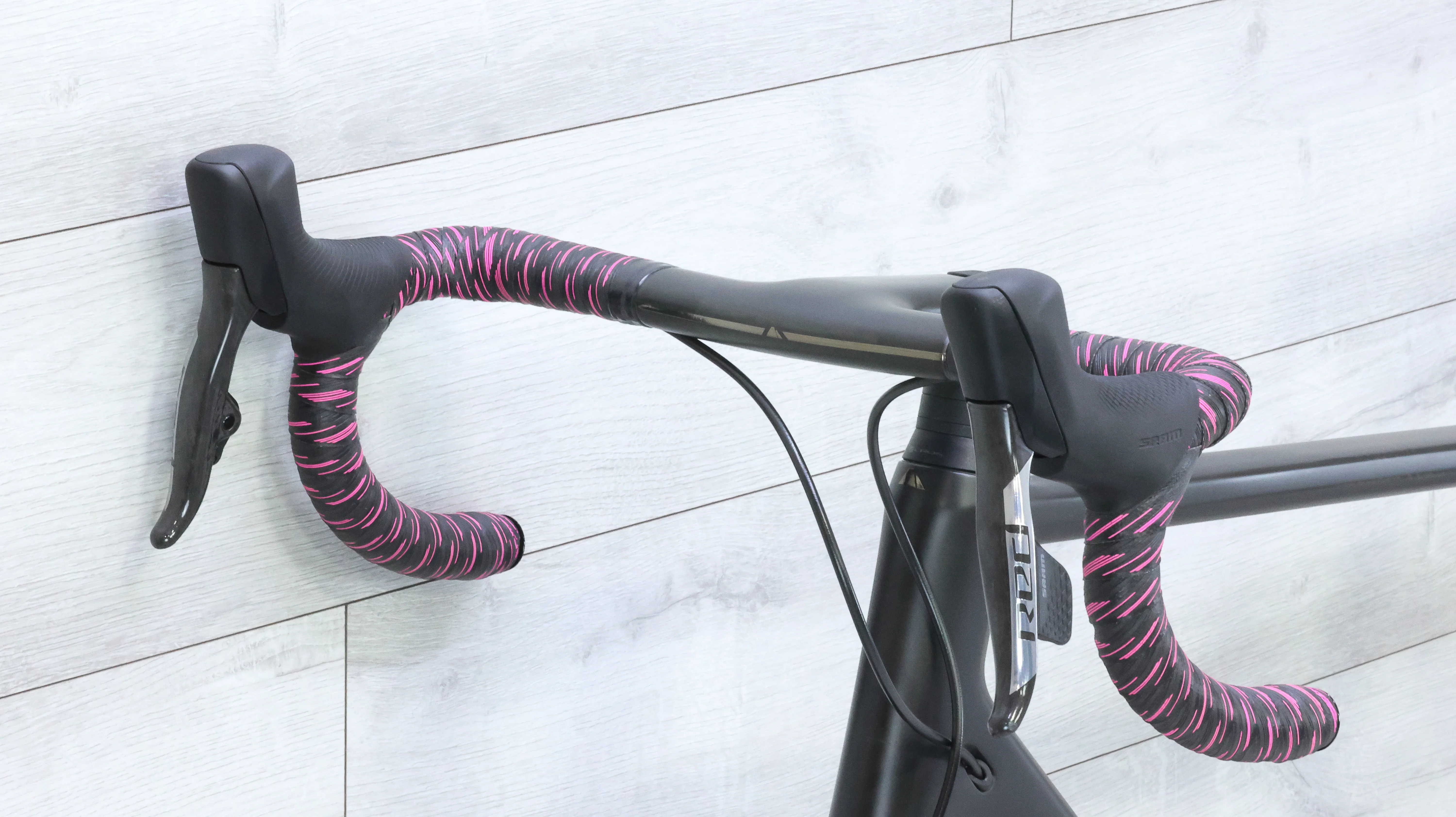 2020 Canyon Ultimate CF EVO Disc 10.0 LTD Road Bike - Large - Image 9