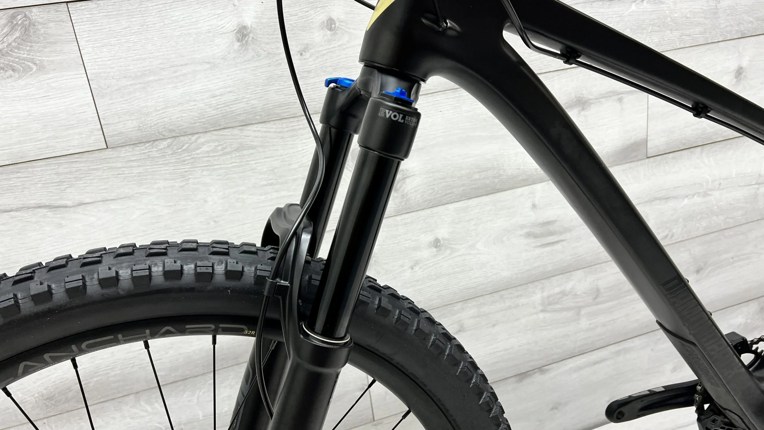 2020 Diamondback Sync'r Carbon 29  Mountain Bike - Medium - Image 8