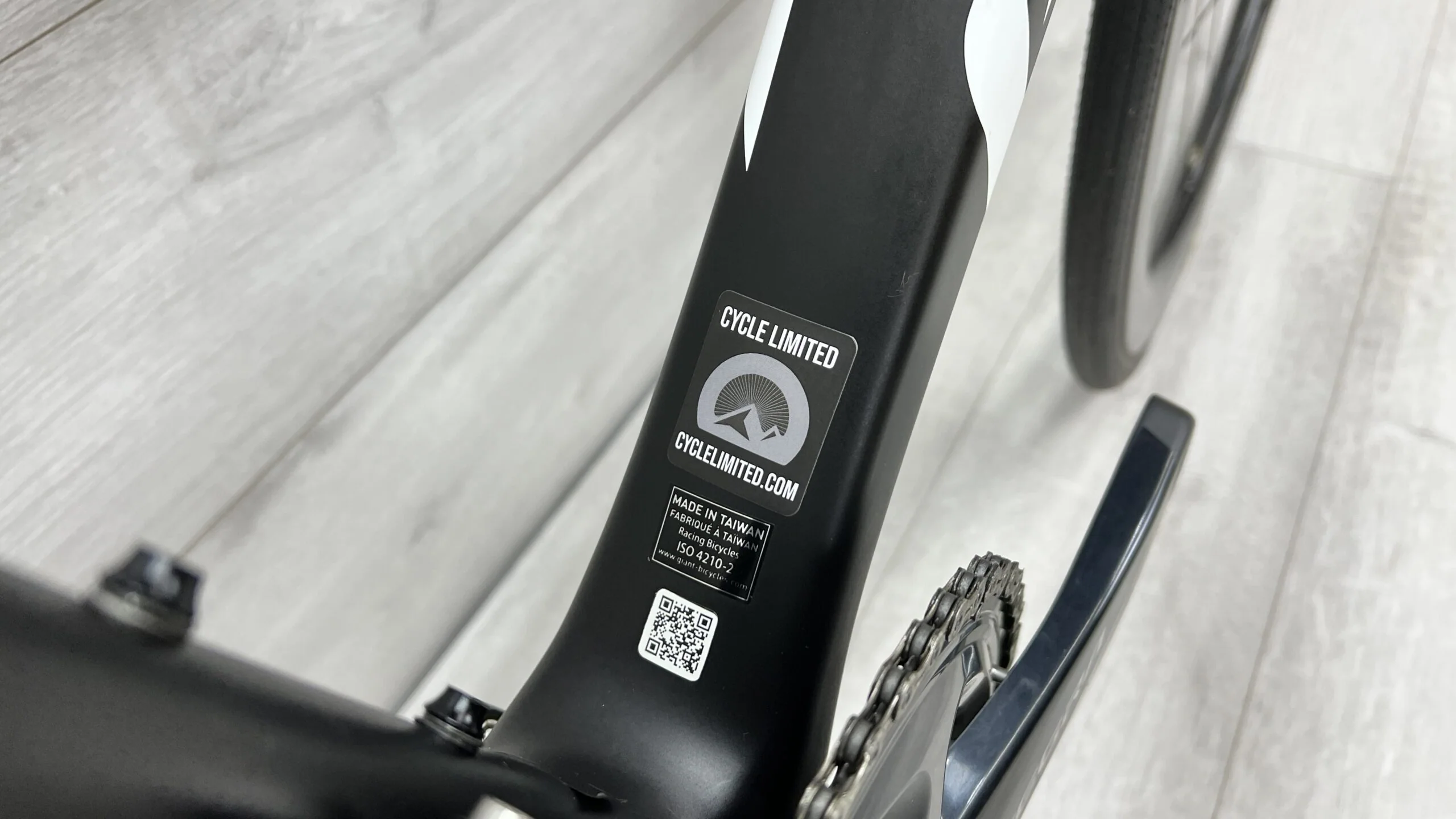 2020 Giant TCR Advanced Pro Team Disc  Road Bike - Large - Image 3