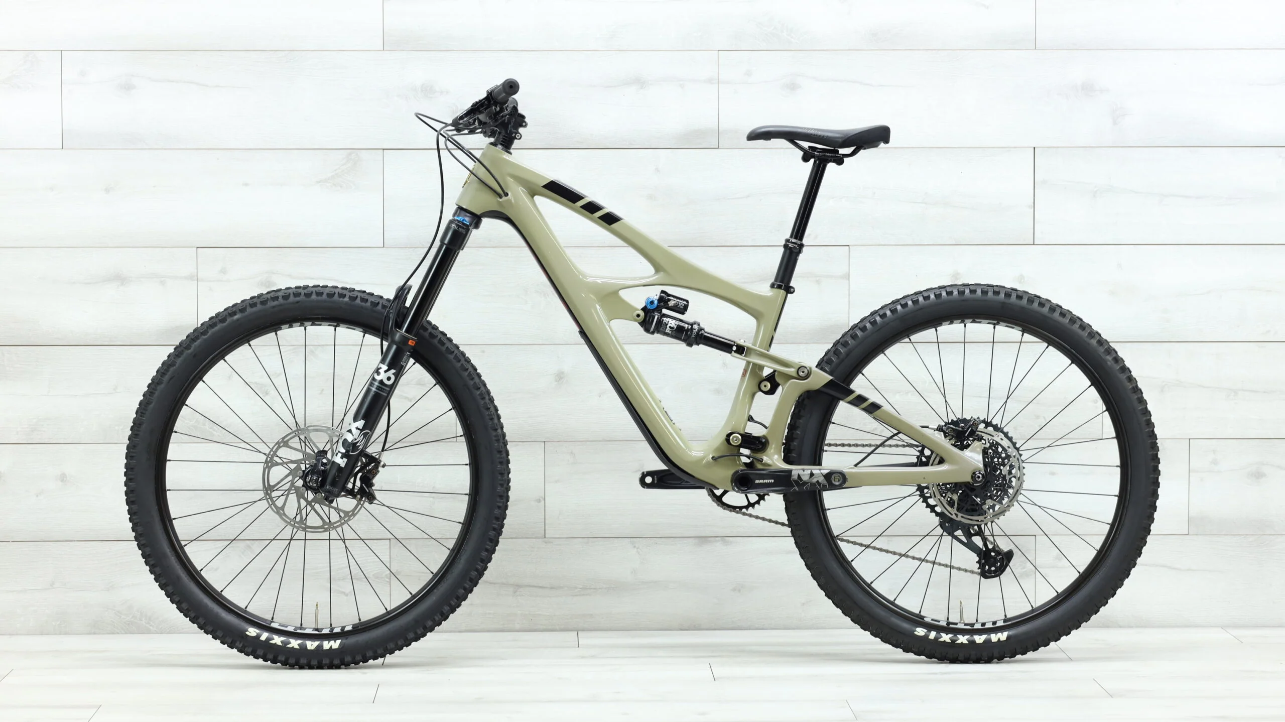 Ibis Mojo HD5  Mountain Bike - 2020, Medium - Image 2