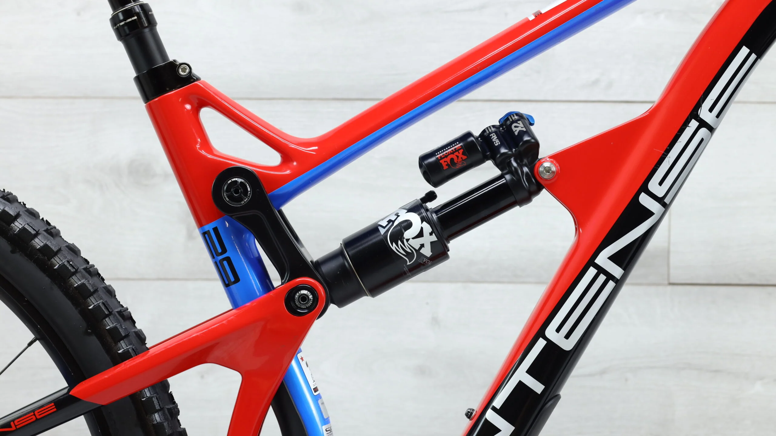 2020 Intense Carbine Expert  Mountain Bike - Large - Image 7