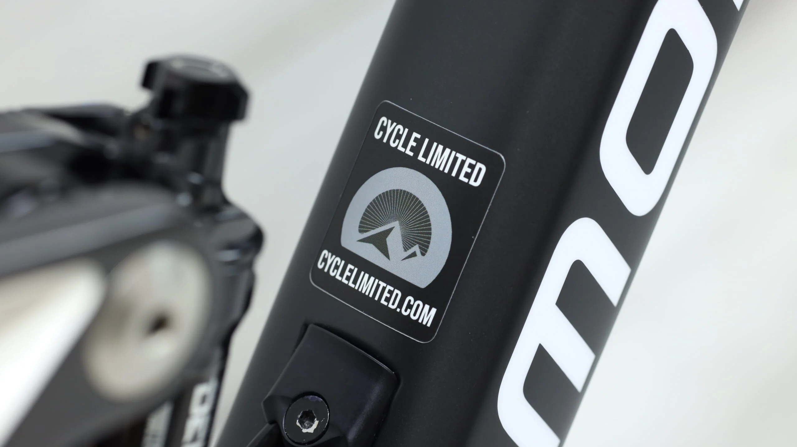 2020 Mondraker Dune Carbon XR  Mountain Bike - Large - Image 3