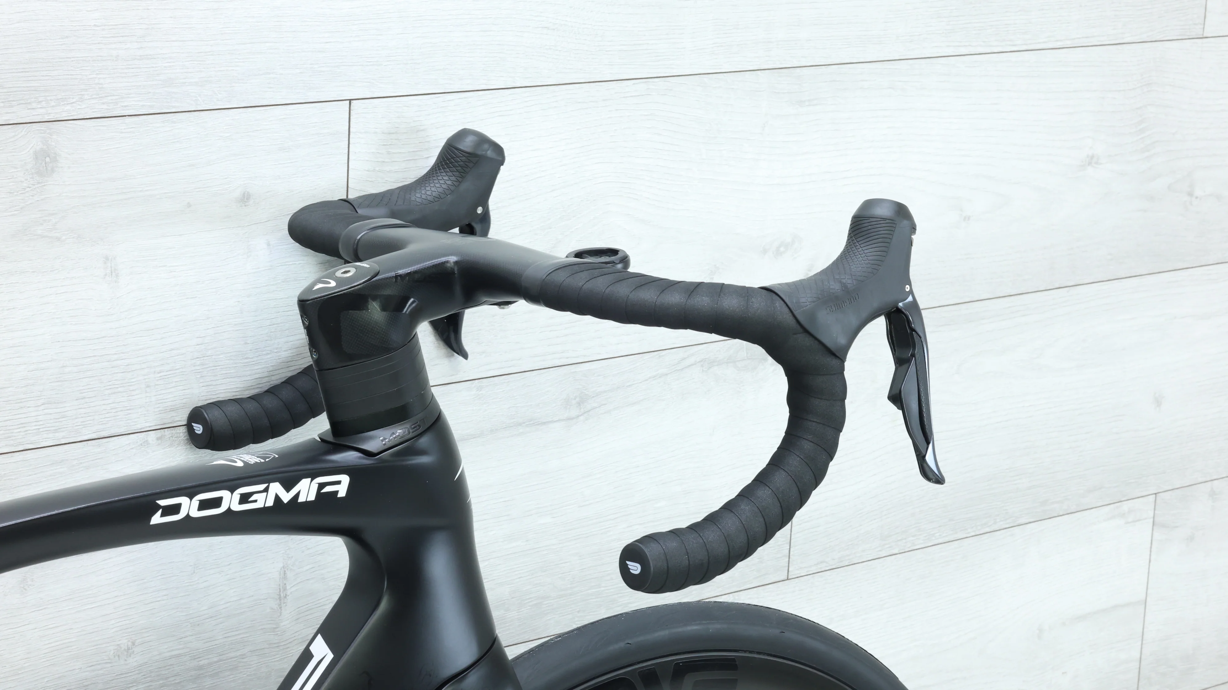 2020 Pinarello Dogma F12 Disc Road Bike - 55cm - Image 8